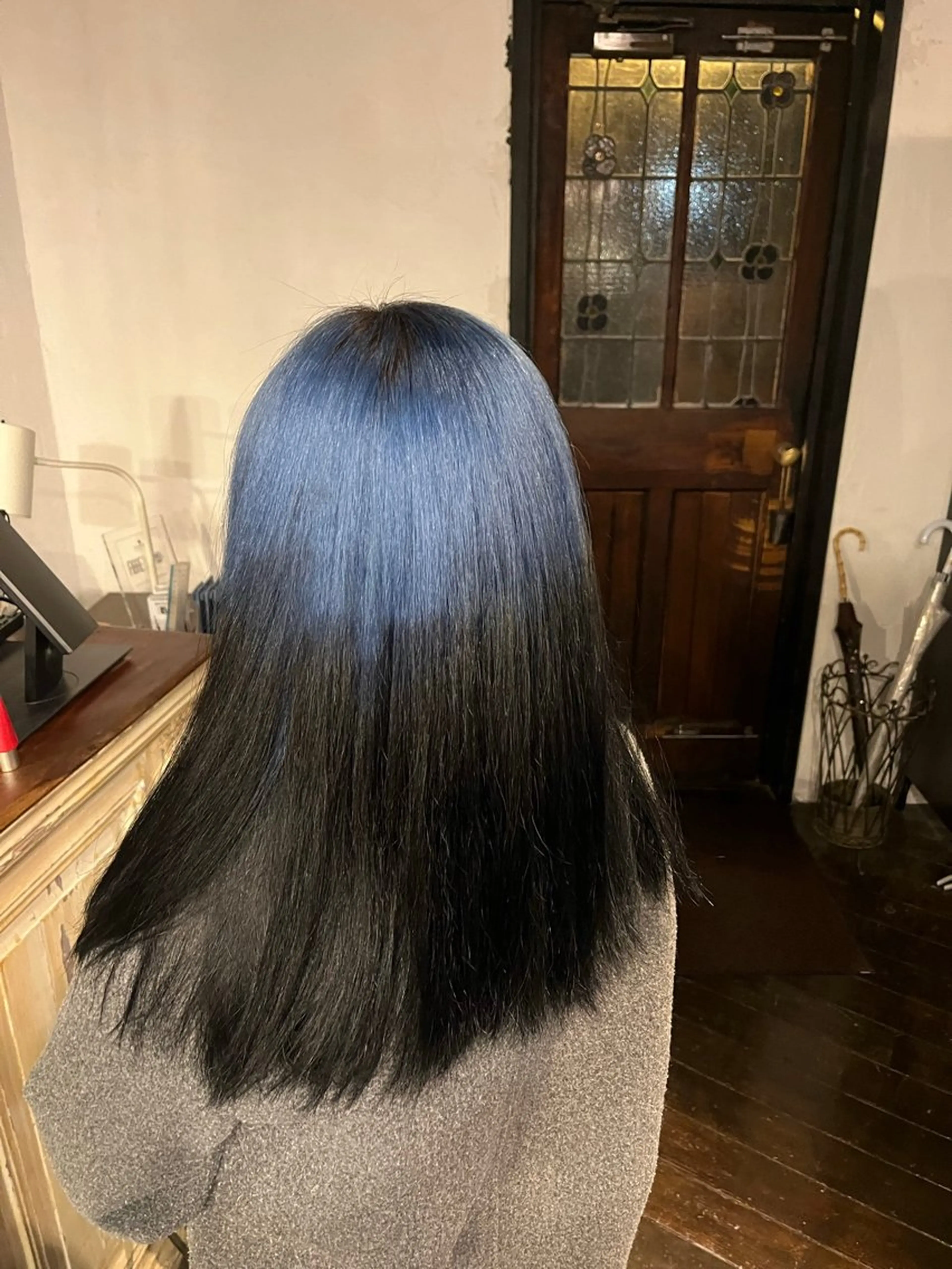 カラー ブルーカラー シルバー 糸賀 蒼天のヘアスタイル