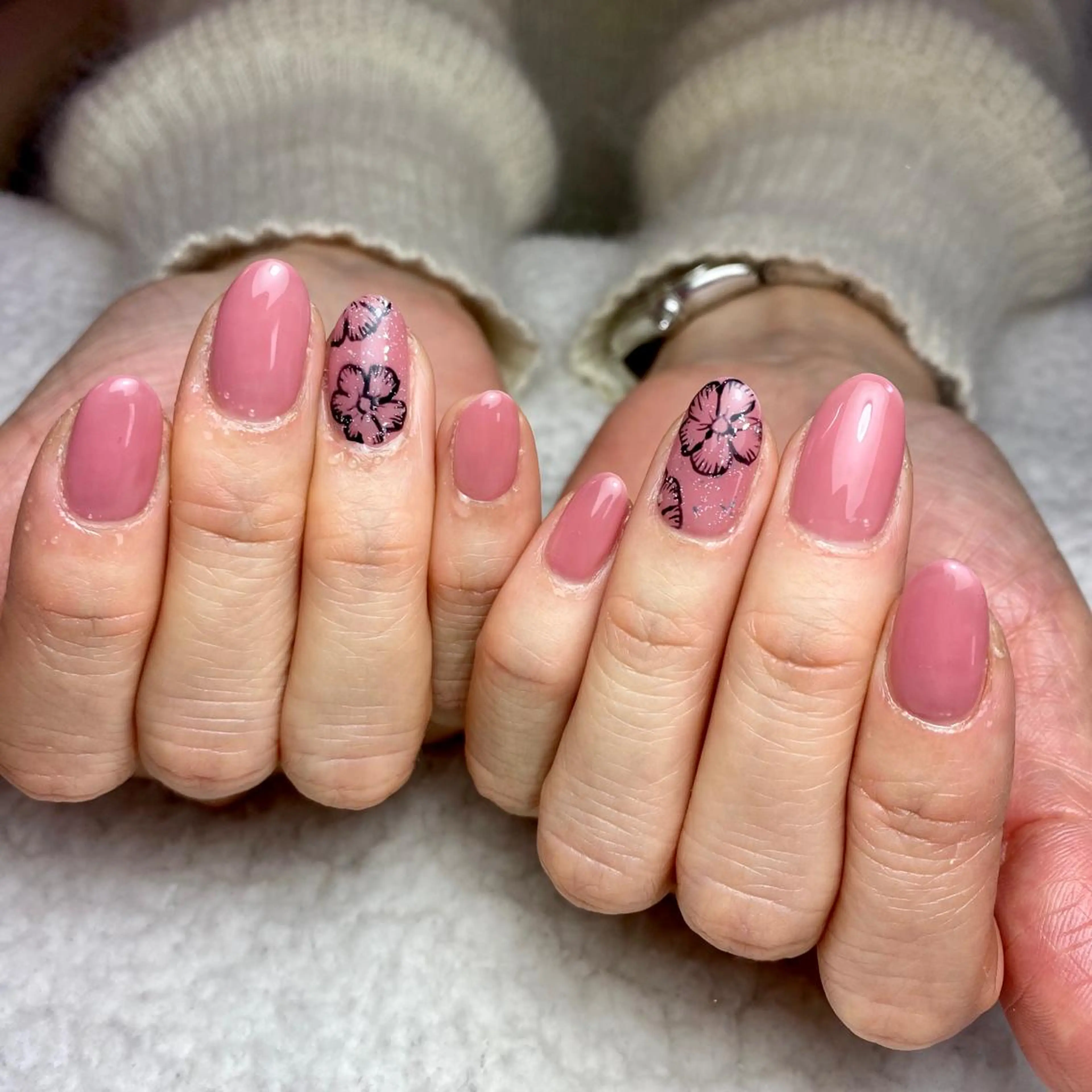 ネイル フラワーネイル 春ネイル ハンドネイル COCO+所属・COCO +のエステ・リラクイメージ