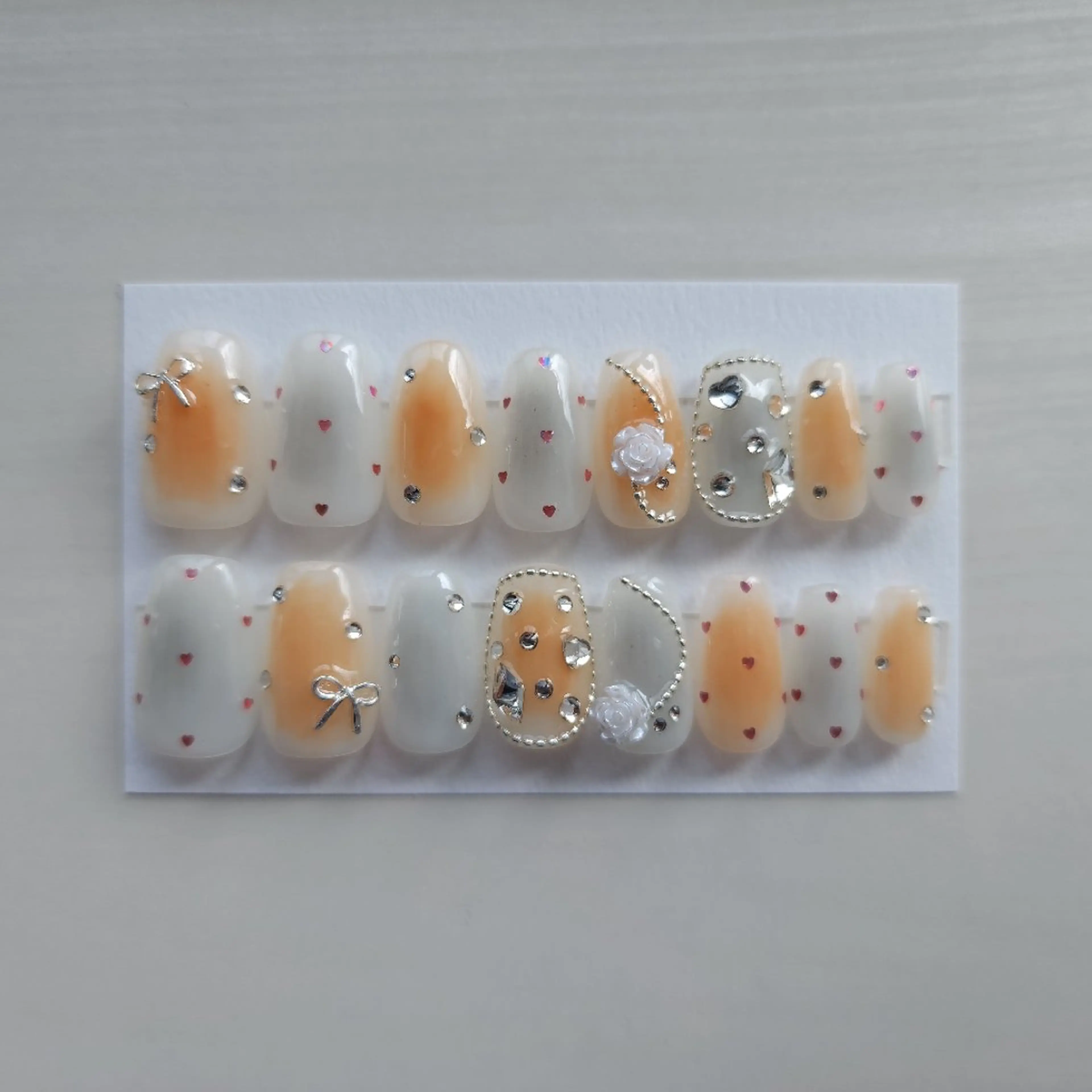 ネイル y. miyabiのネイルデザイン