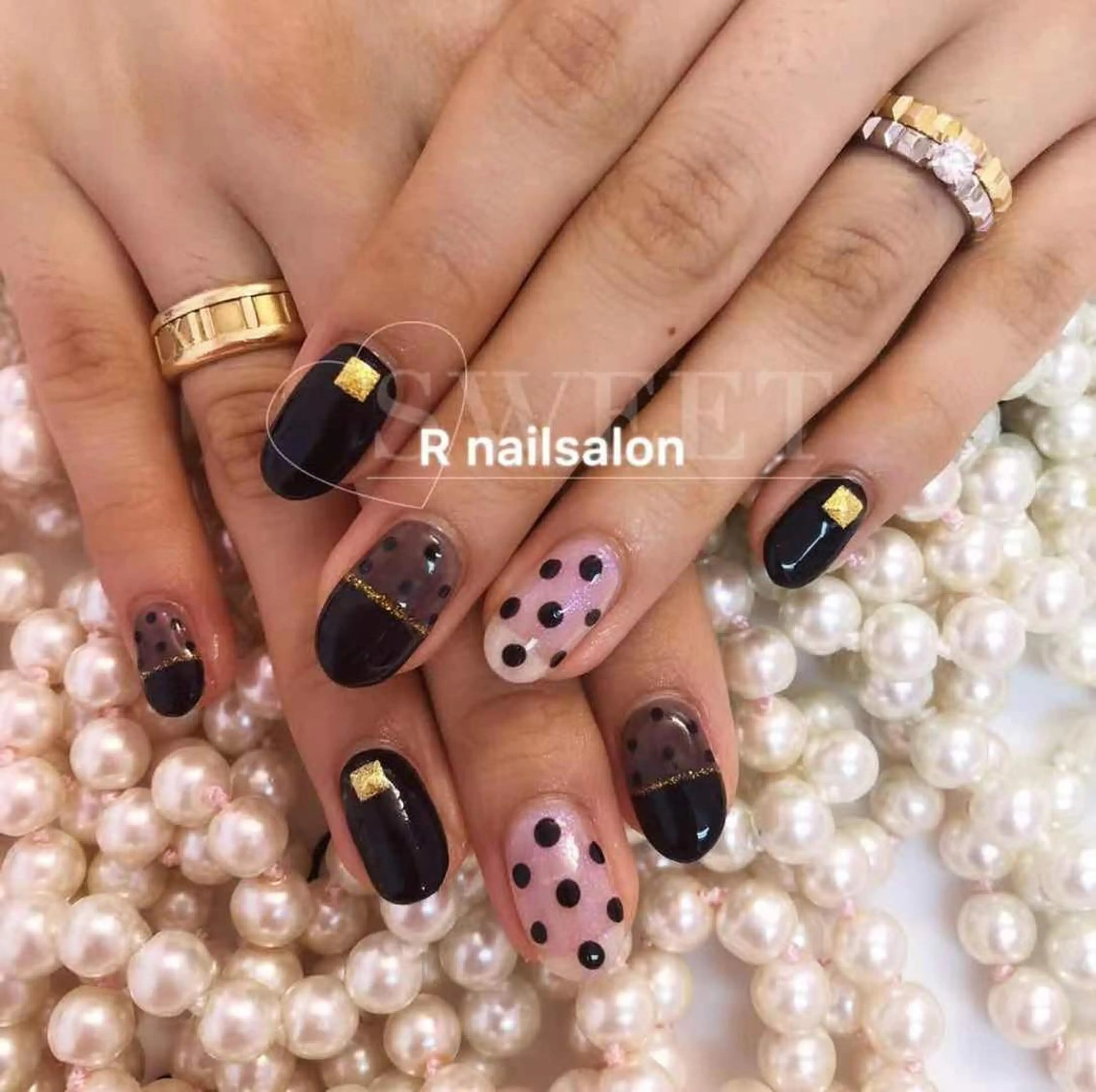 ミディアム R NAILSALONのネイルデザイン