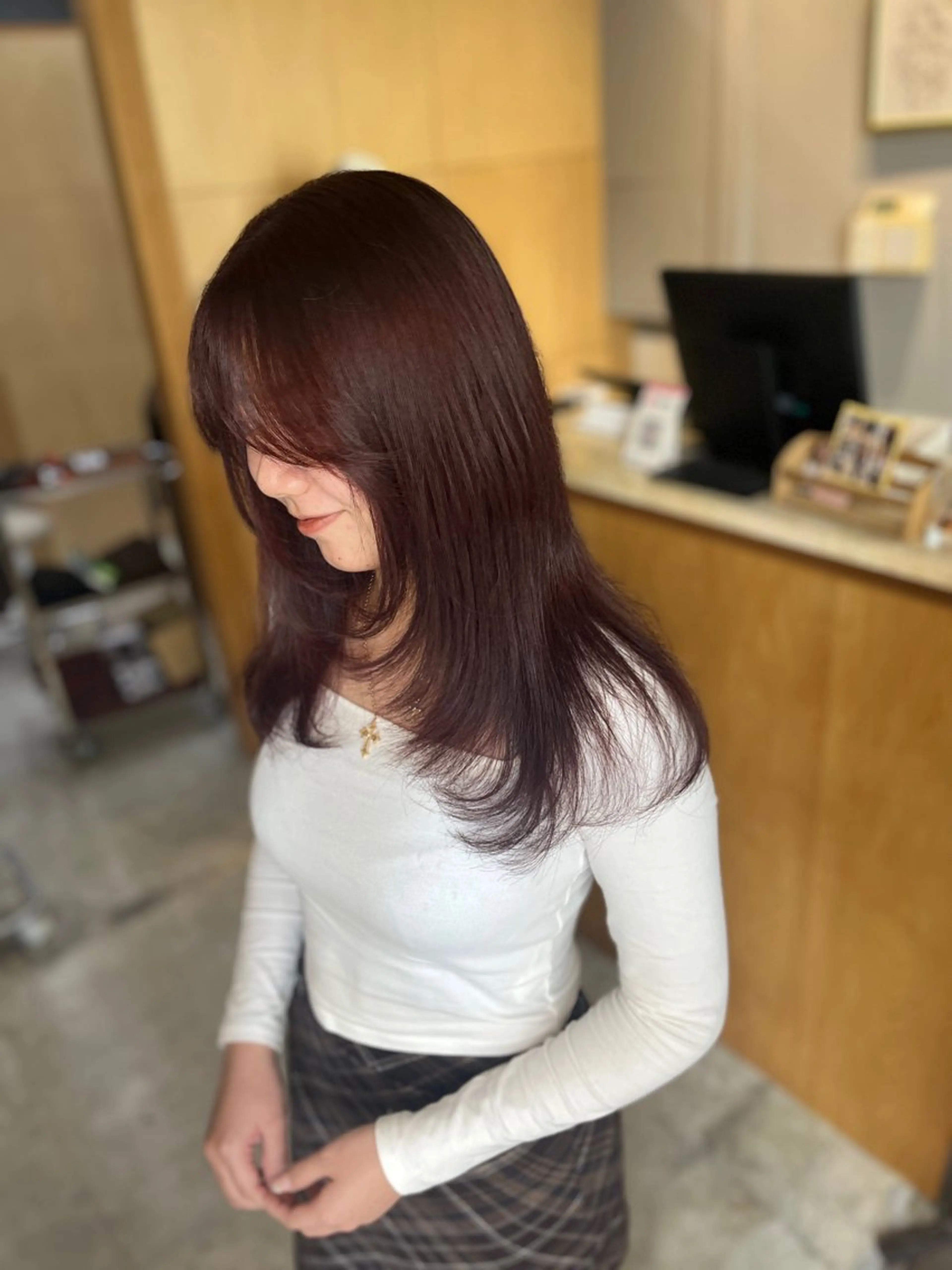 セミロング レイヤーカット ILObymiloc ナナカのヘアスタイル