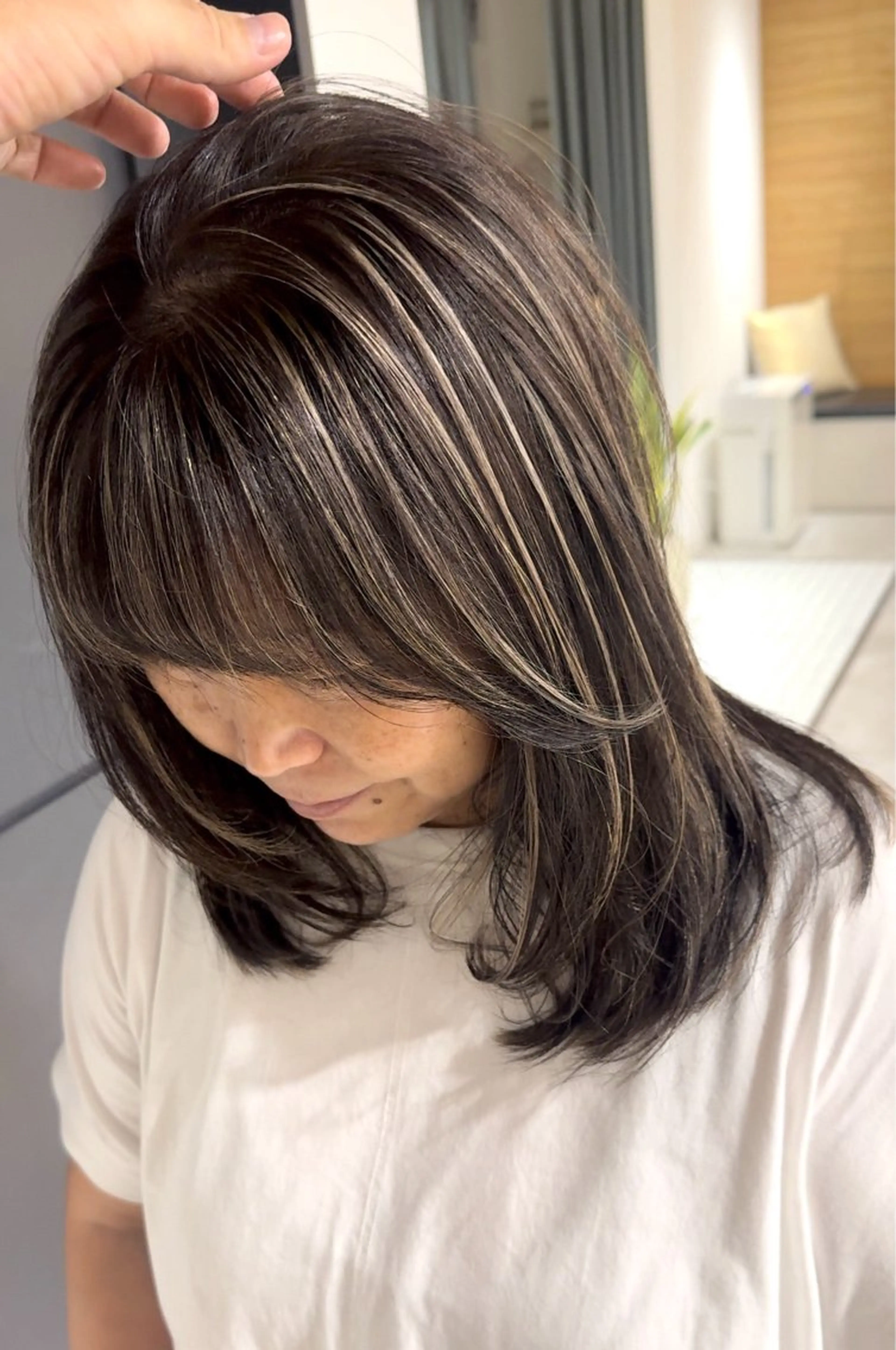 セミロング ハイライト レイヤーカット 神戸でブリーチなら puty/レイヤーのヘアスタイル
