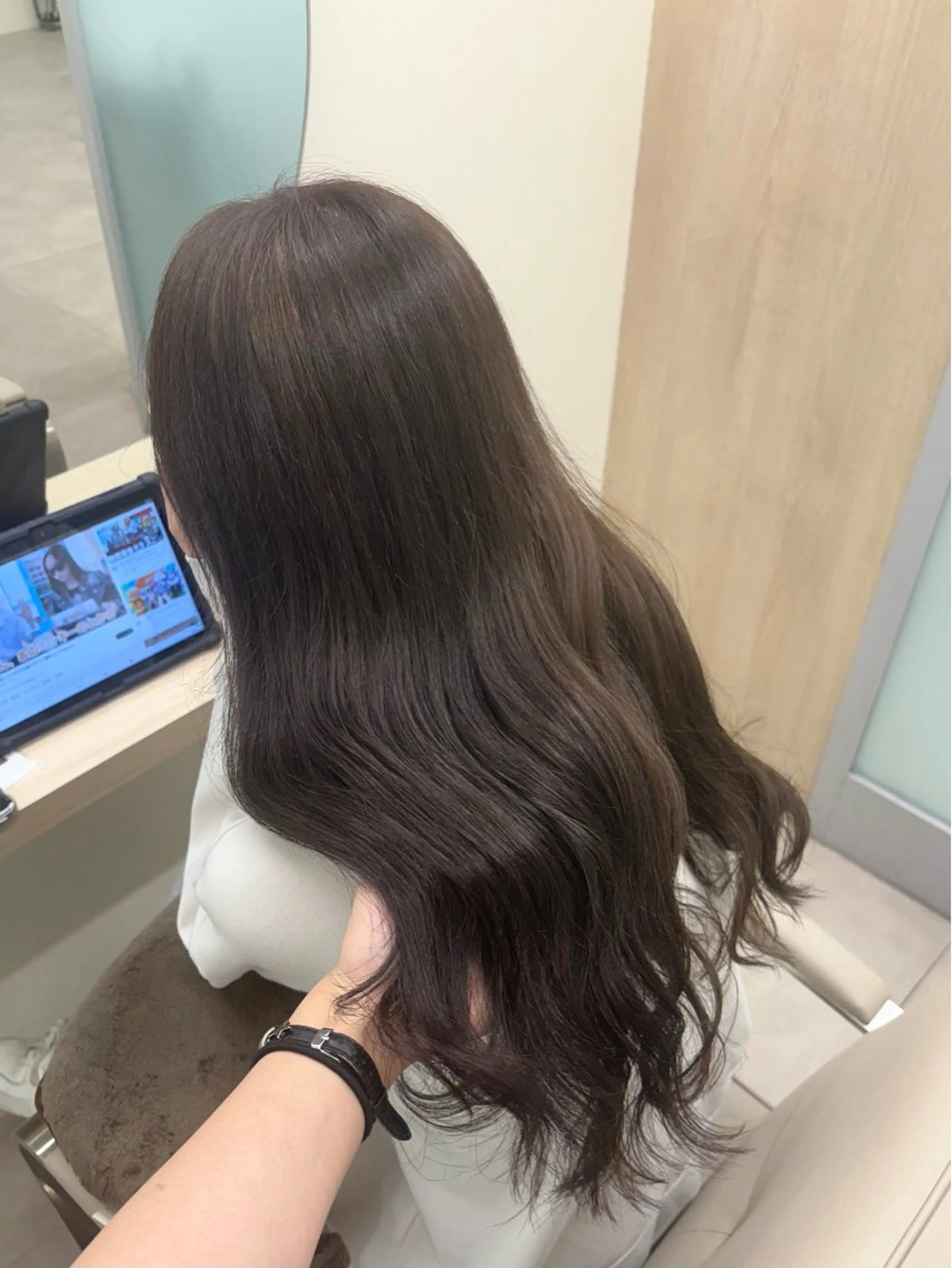 ロング カラー Uni江坂所属・咲羽/ カラーモデル🌀のヘアスタイル