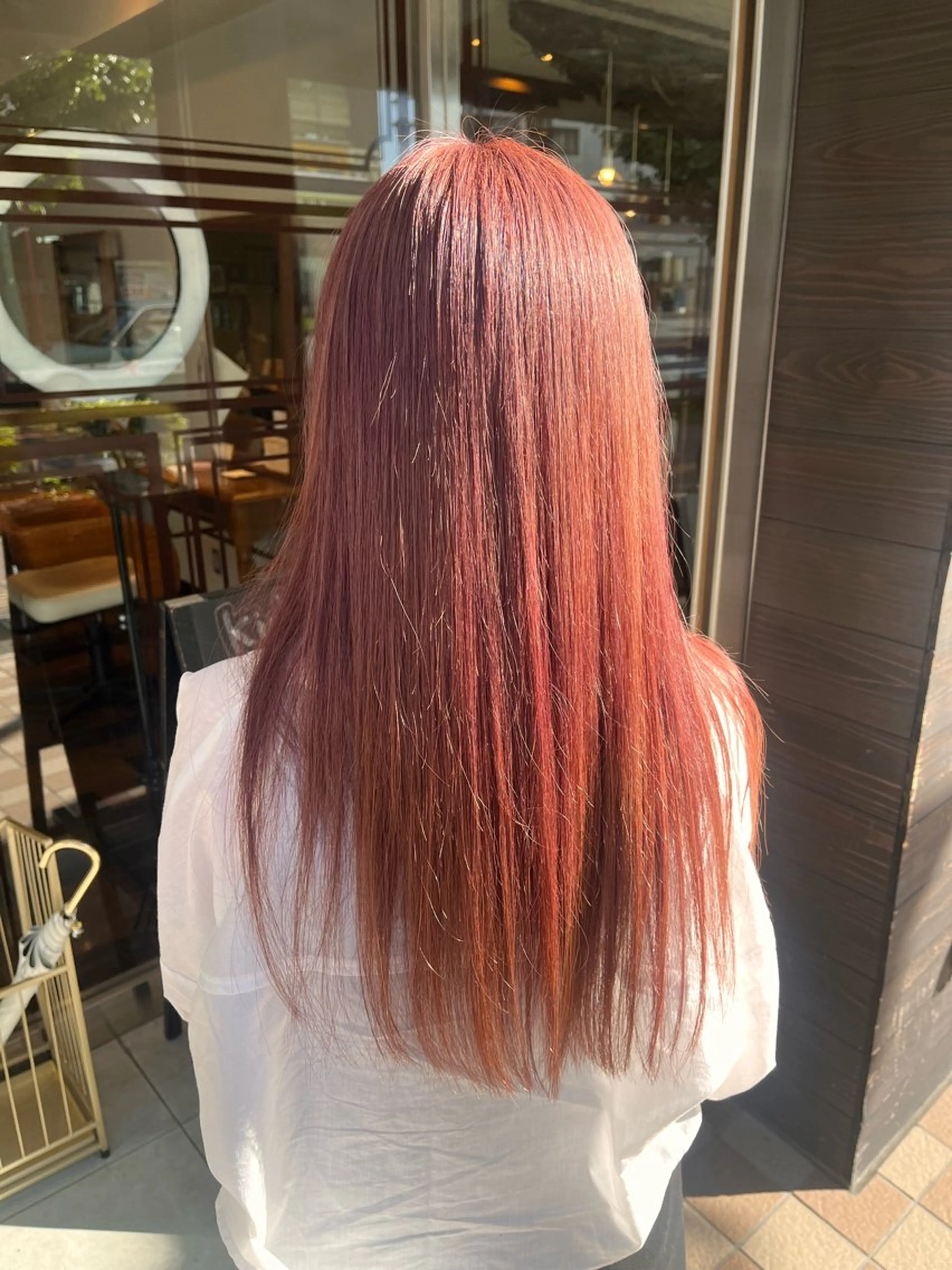 ロング カラー ピンクカラー ヘアカラー よしだ しおりのヘアスタイル