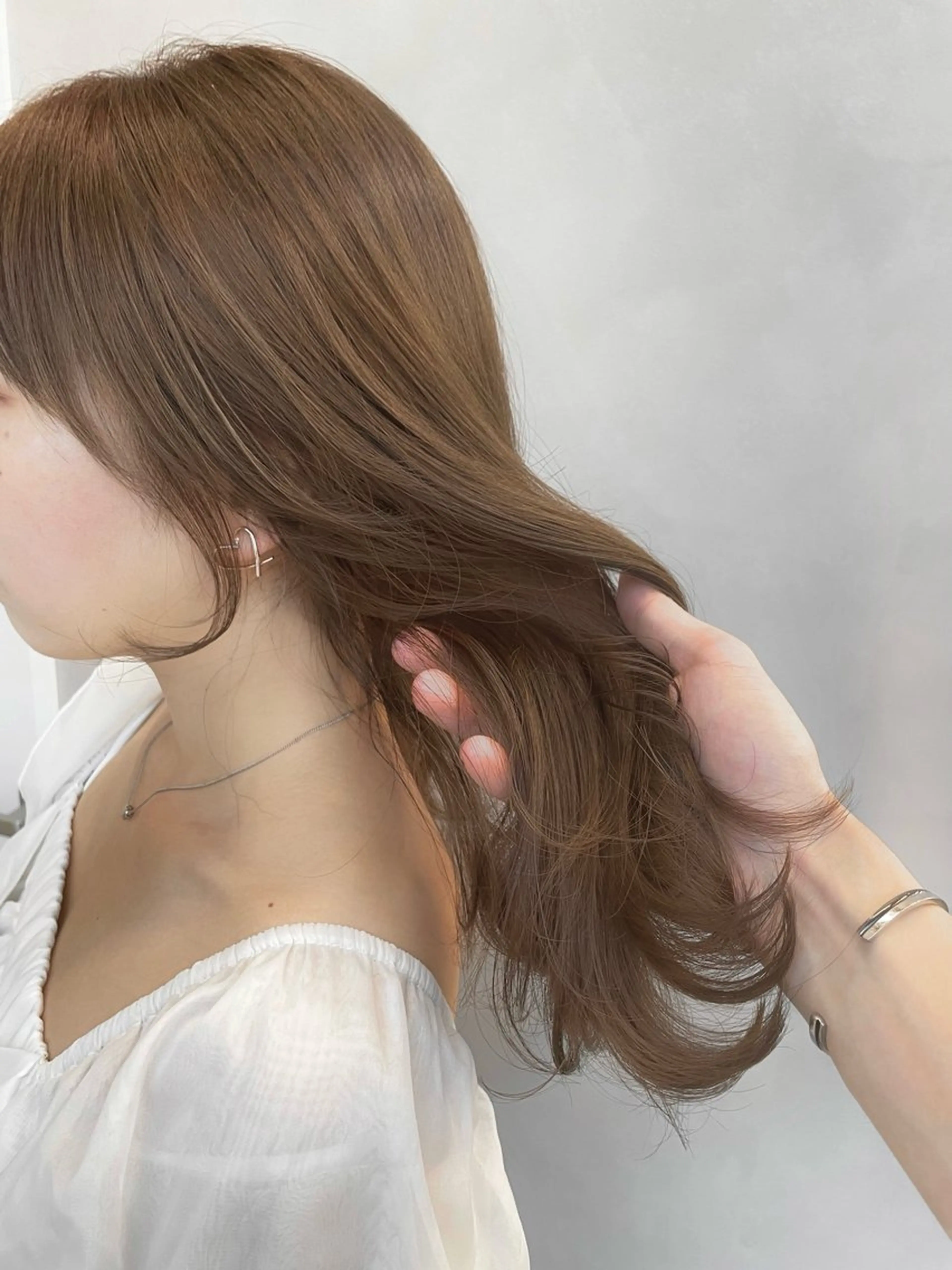 セミロング 顔周りカット 🌿レイヤー赤み消し 🌿西村拓也のヘアスタイル