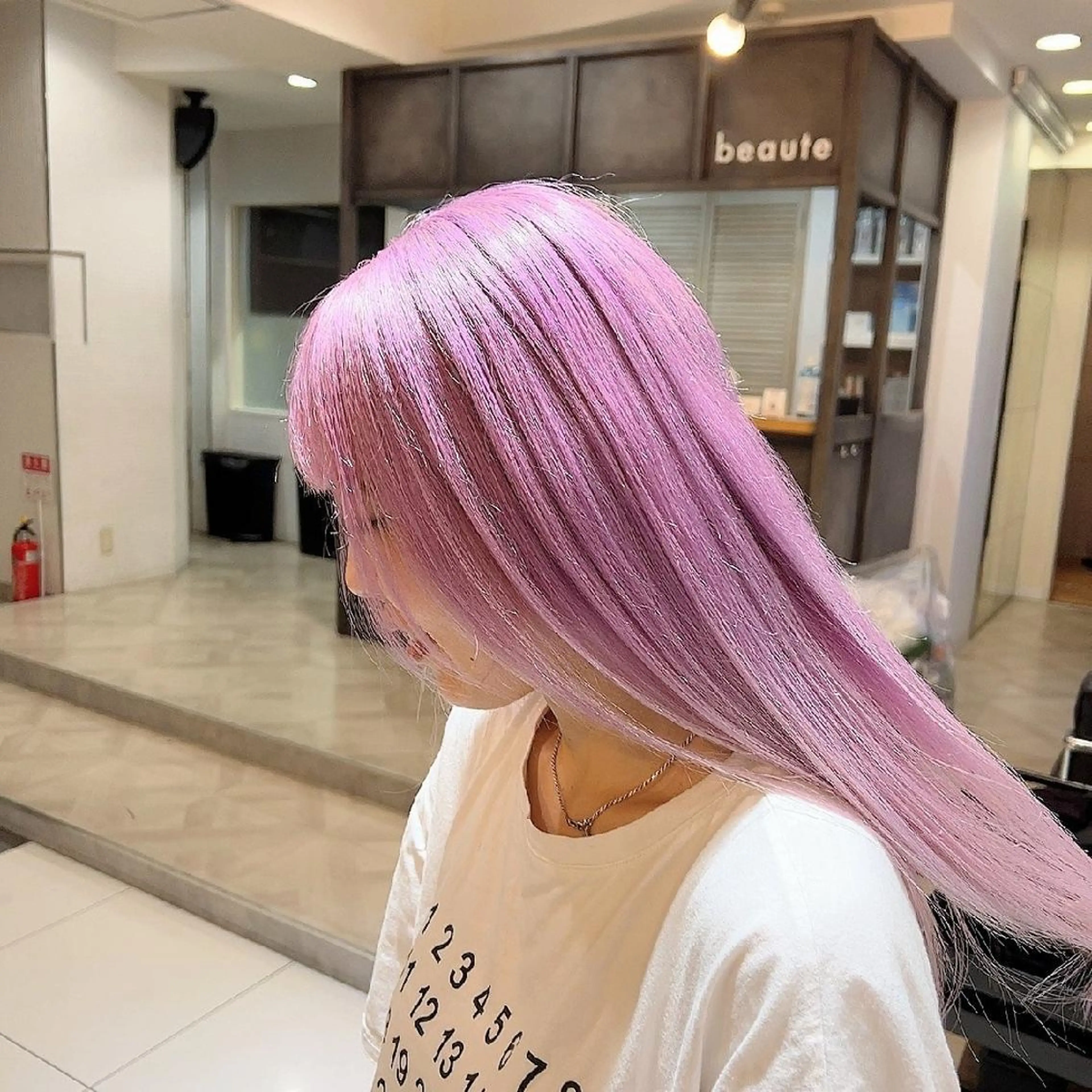 カラー F.hair salon所属・ハイトーン×髪質改善 🌈しゅんだい🌈のヘアスタイル