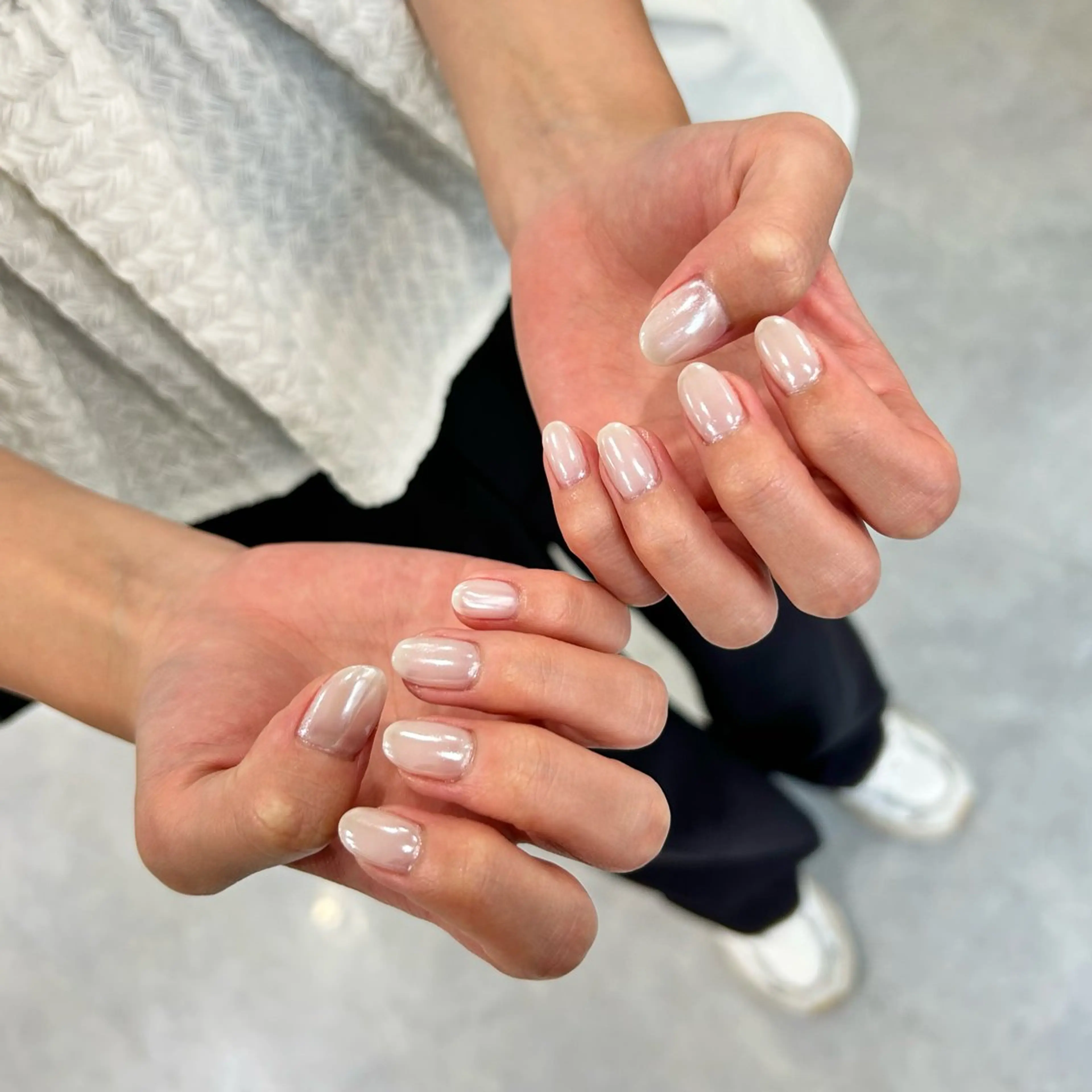 ネイル オーロラネイル ホワイト ハンドネイル RYO ／Amourのネイルデザイン