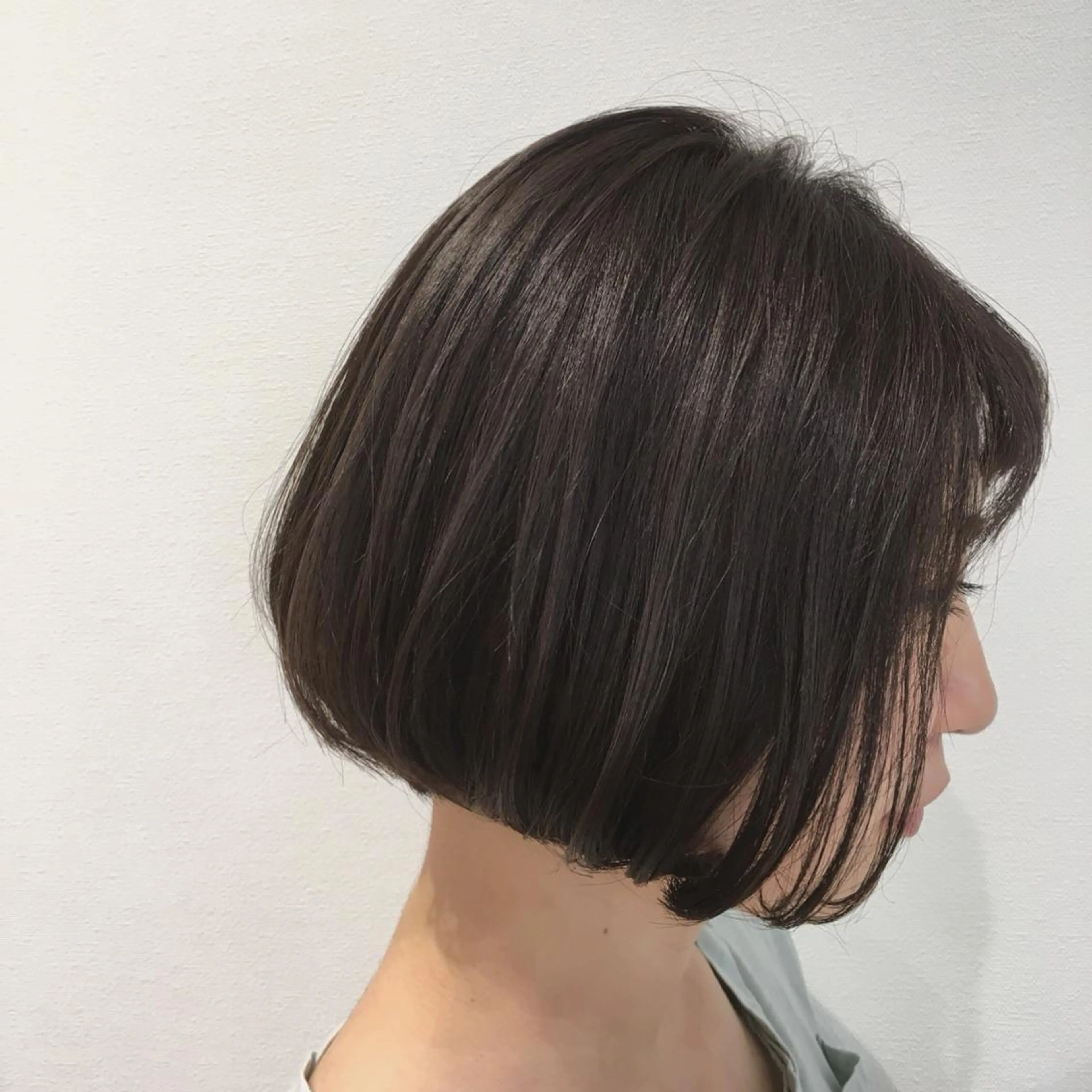 ショート カラー カット ヘアカラー トリートメント 萱場 小麦のヘアスタイル
