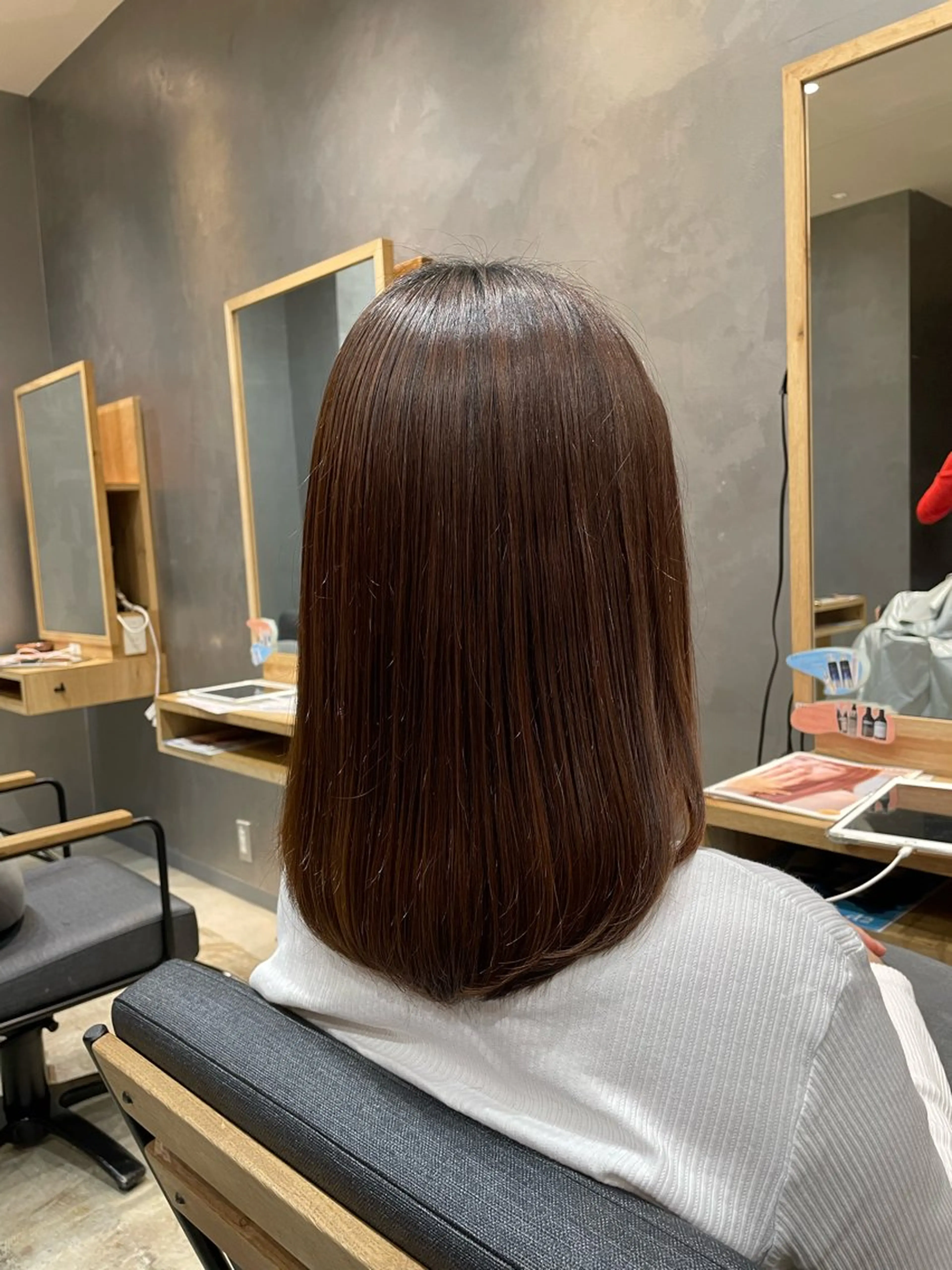 ミディアム inity　杉本 美羽のヘアスタイル