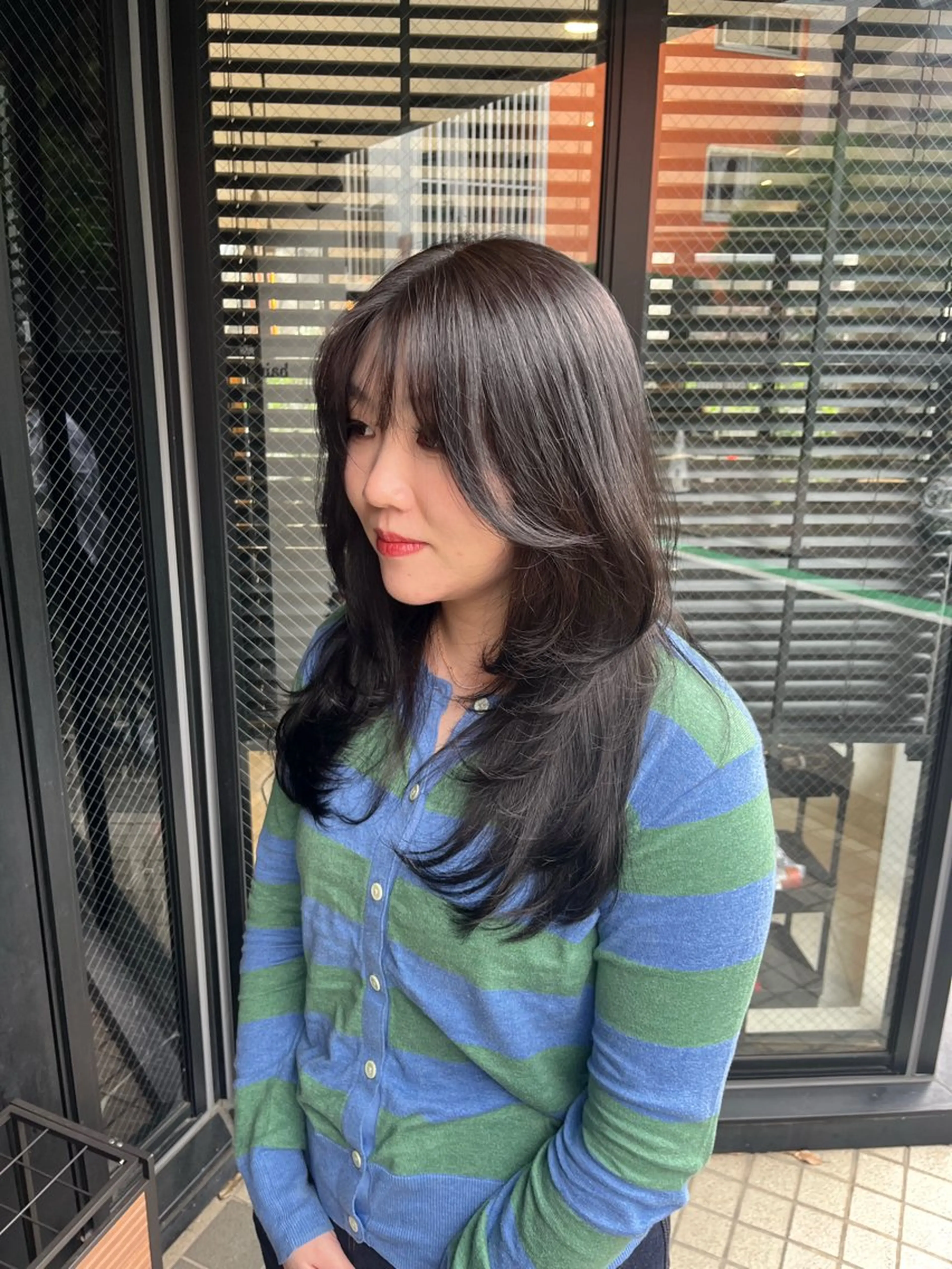 セミロング カラー レイヤーカット カット ヘアカラー トリートメント ナミ🩶暗髪/暖色 ❤️/透明感/縮毛のヘアスタイル