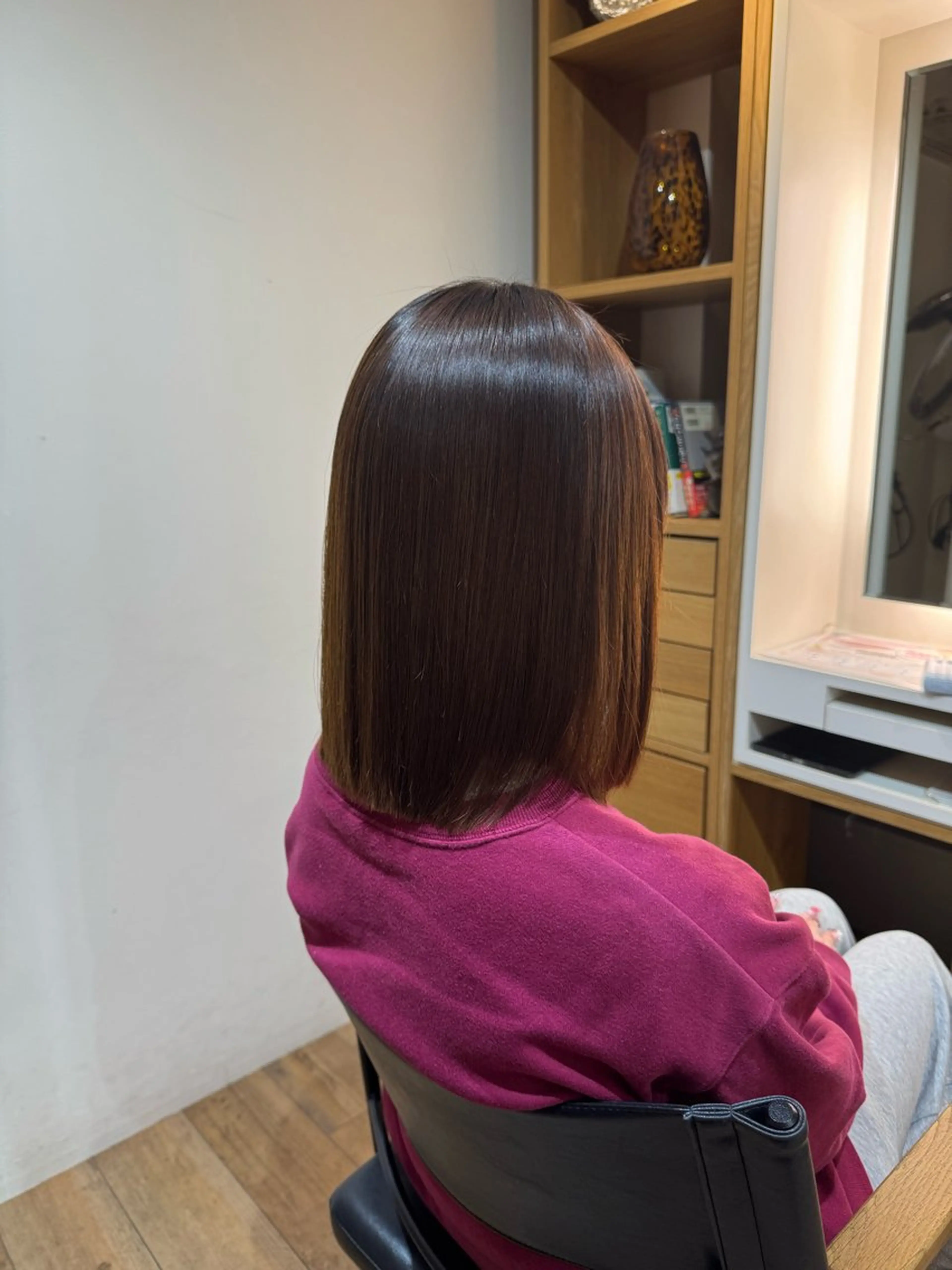 セミロング カット 縮毛矯正 トリートメント afloatkobe所属・美髪/髪質改善 川口凌弥のヘアスタイル