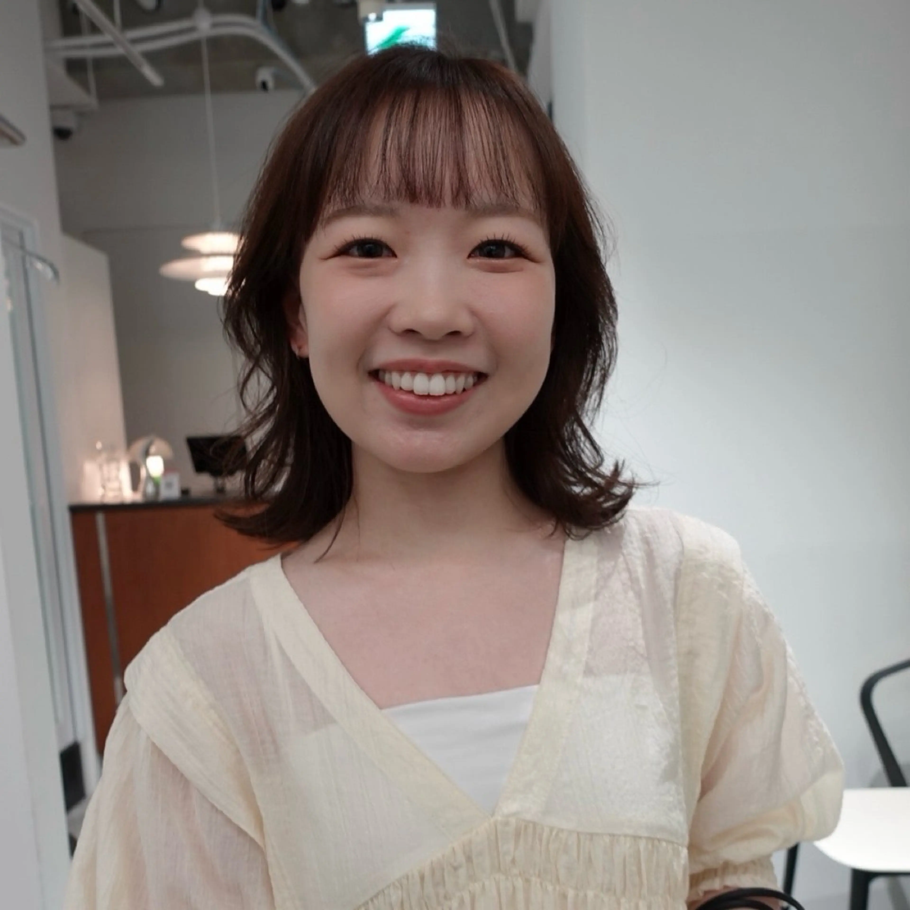 ミディアム カラー ヘアアレンジ ブラウンカラー ラベンダーカラー ラベンダーブラウン カット ヘアカラー トリートメント 🌐サトウ リョウ🌐のヘアスタイル