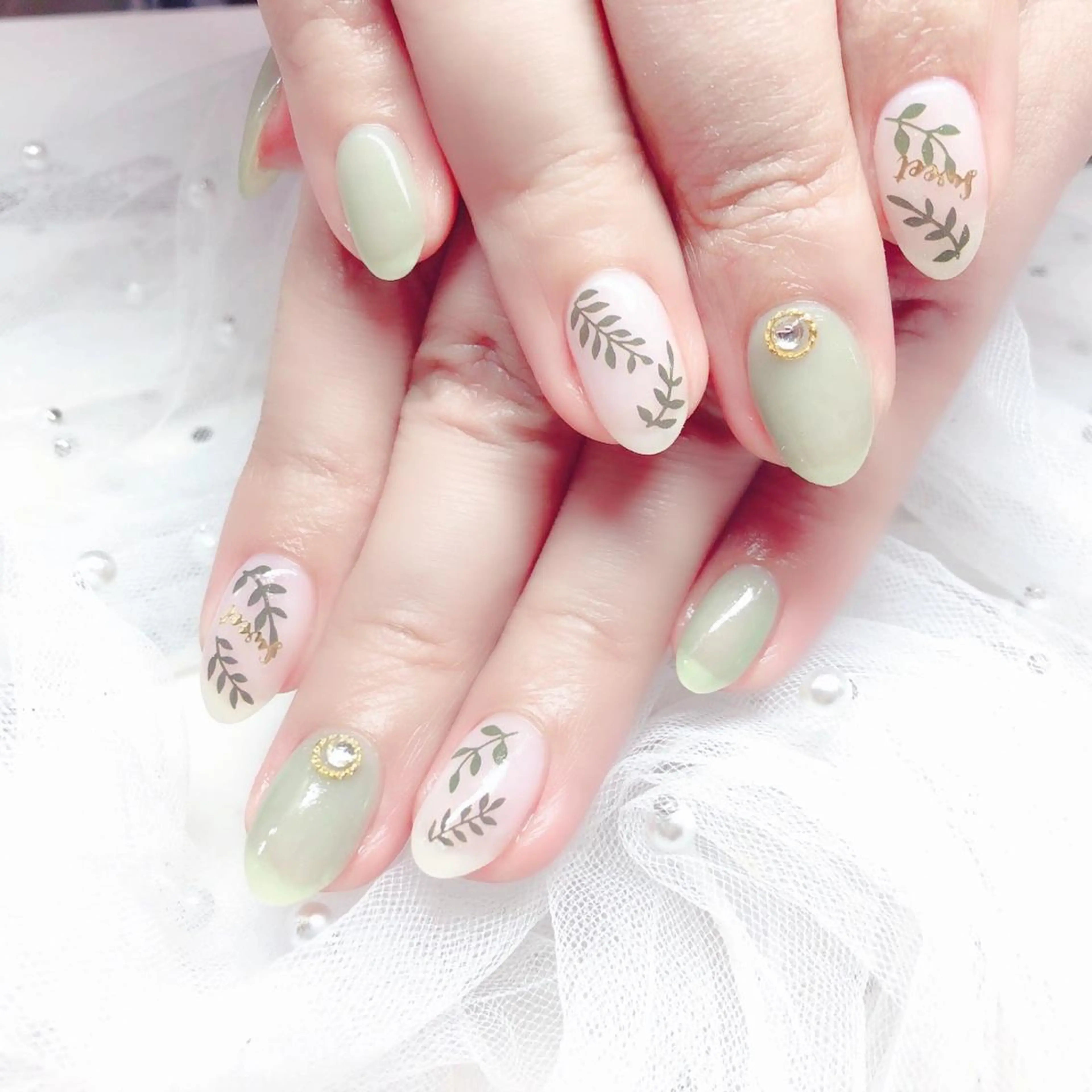 ネイル ハンドネイル マジックミラー所属・マジック ミラーのネイルデザイン