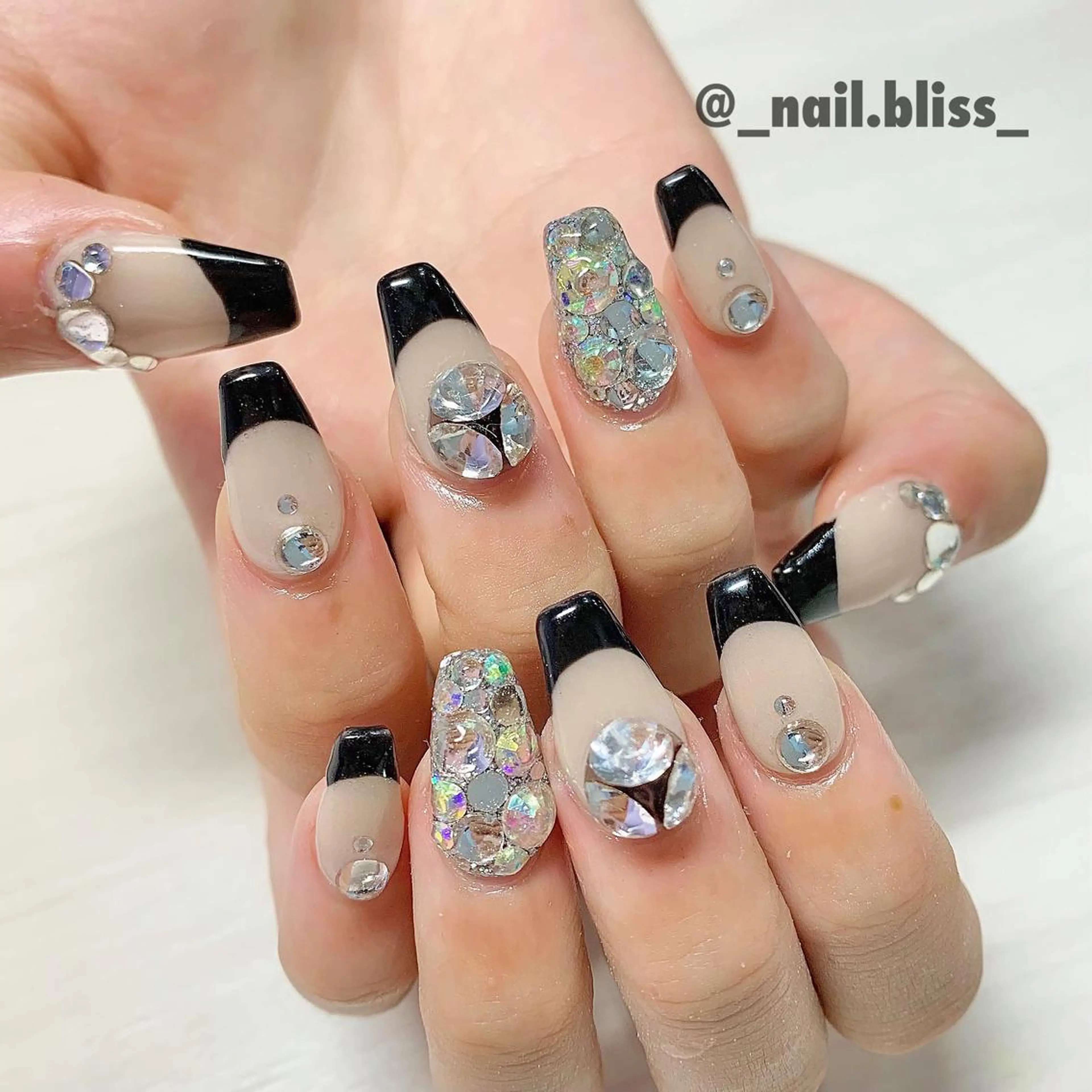 ネイル フレンチネイル NAIL BLISSのネイルデザイン