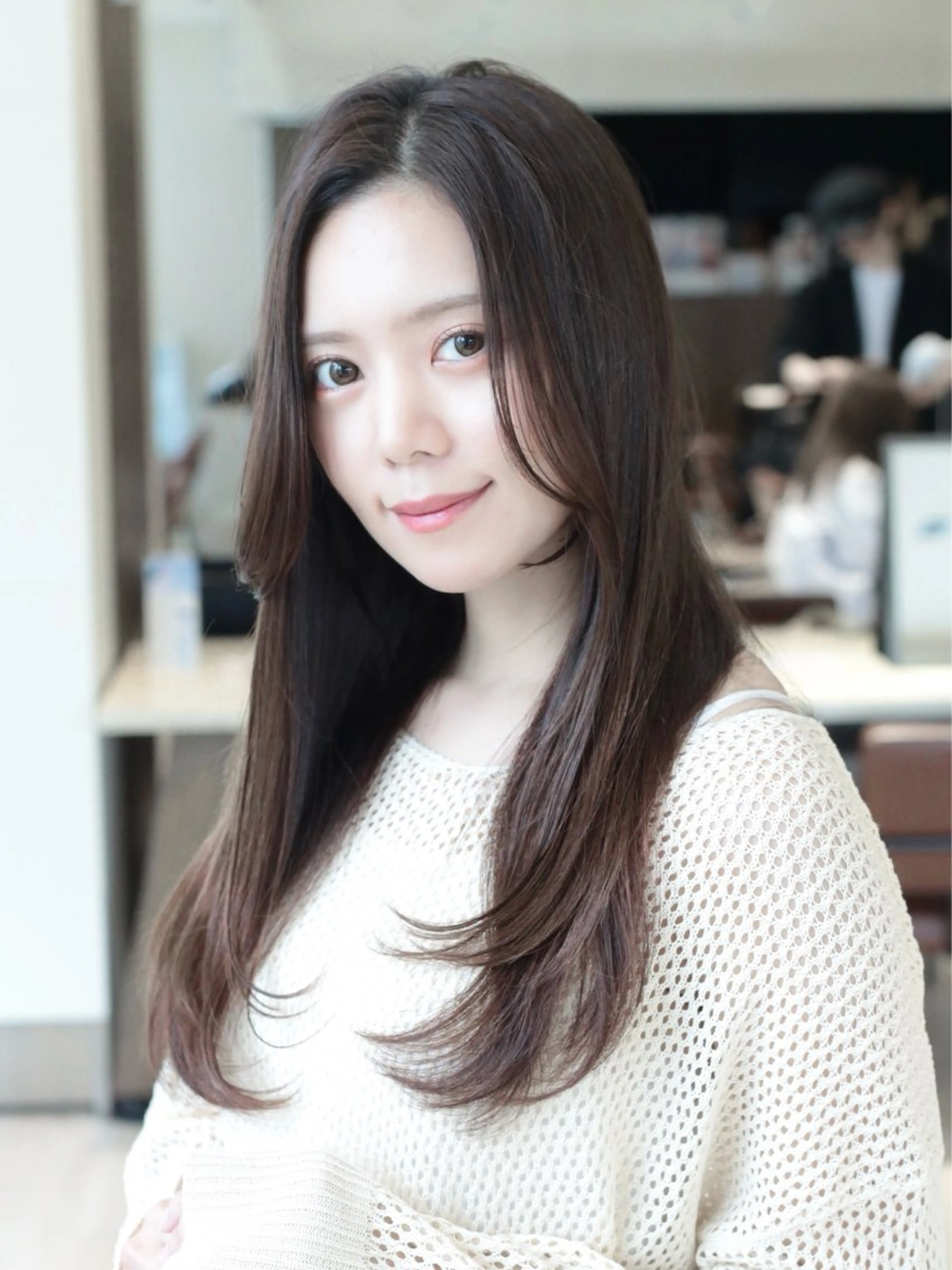 ロング カラー レイヤーカット ローレイヤー カット ヘアカラー トリートメント レイヤー/顔周り /透明感🩶高橋大のヘアスタイル