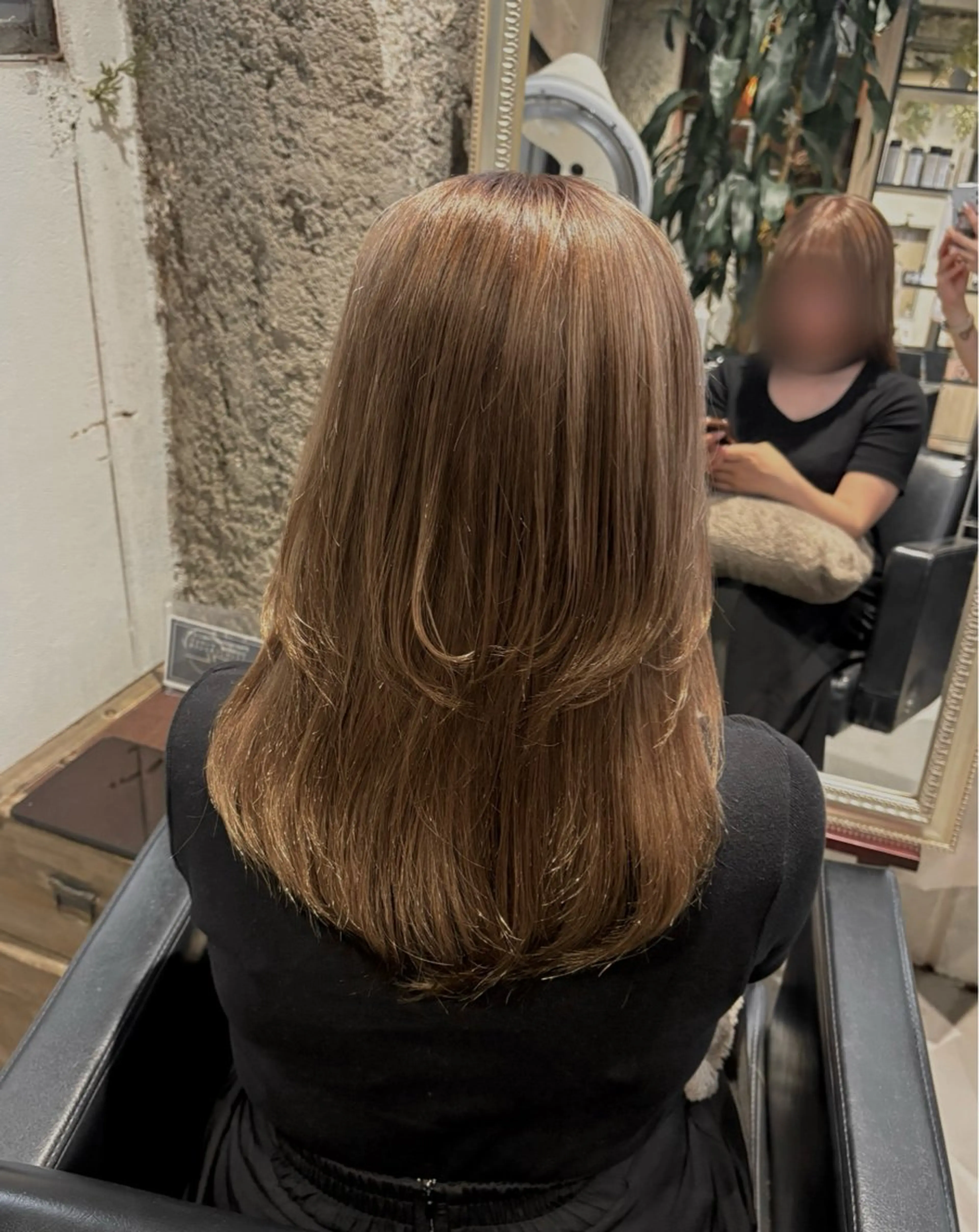 セミロング カラー ベージュカラー シルバー ヘアカラー inc新小岩 🌱MANAMIのヘアスタイル