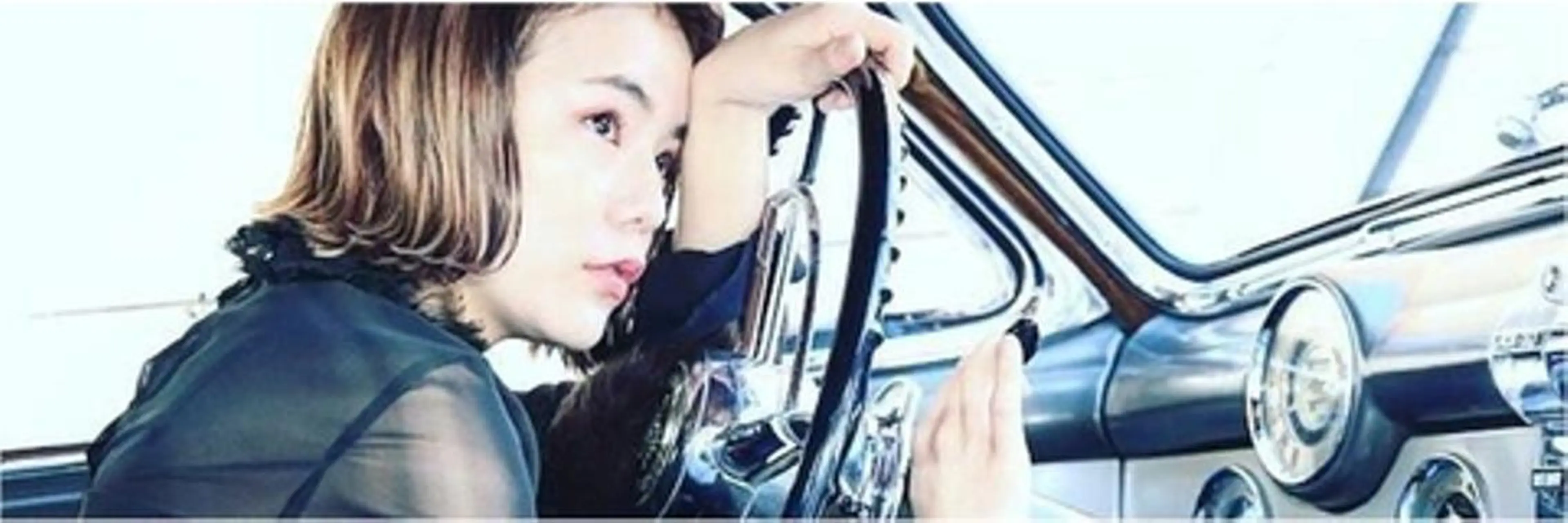 カラー 梅田ハイトーン チダ ヒナノのヘアスタイル