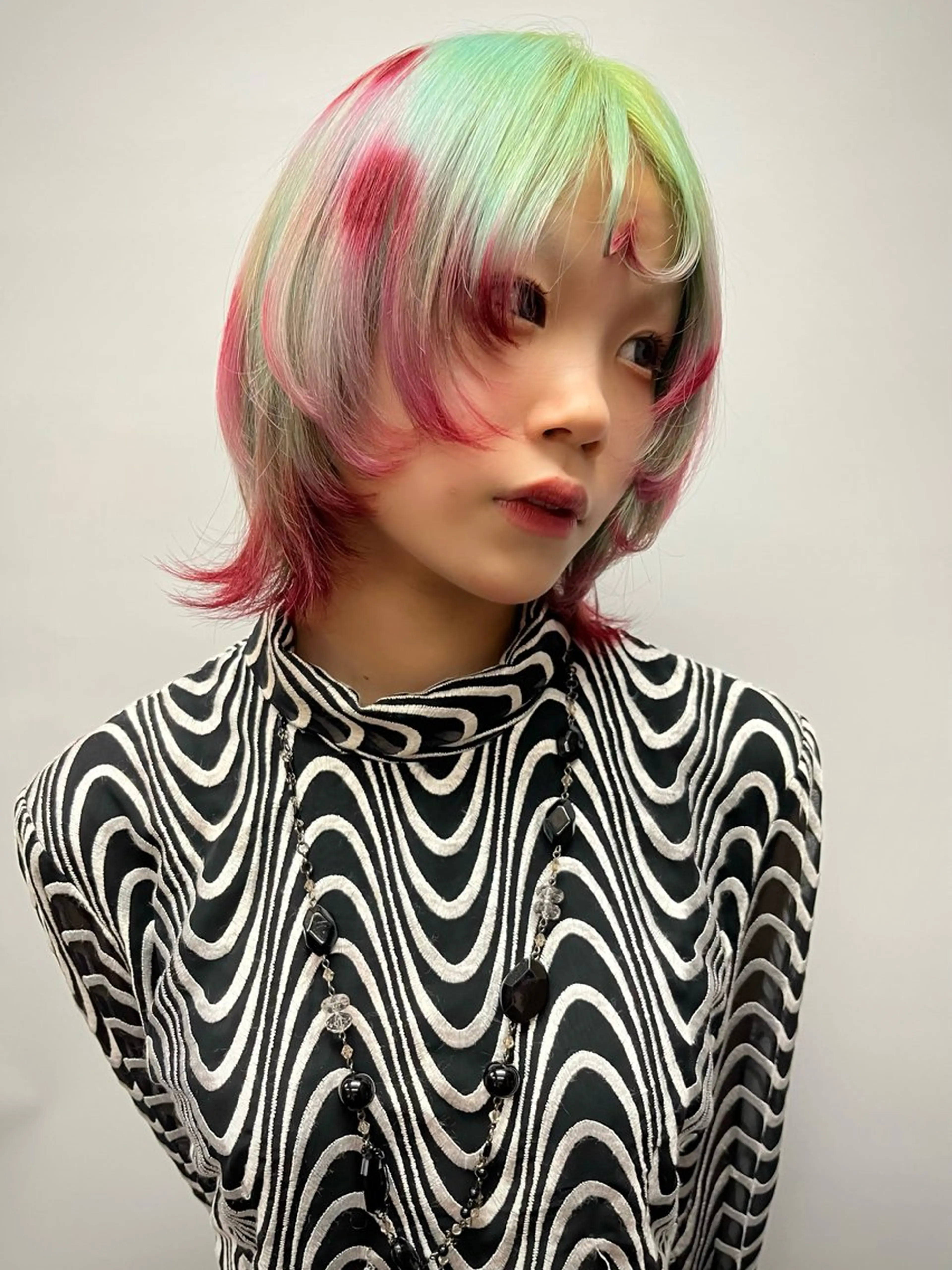 ショート ハイライト 韓国風ヘア レイヤーカット ショートヘア 縮毛矯正 KAH所属・Koichi Satoのヘアスタイル