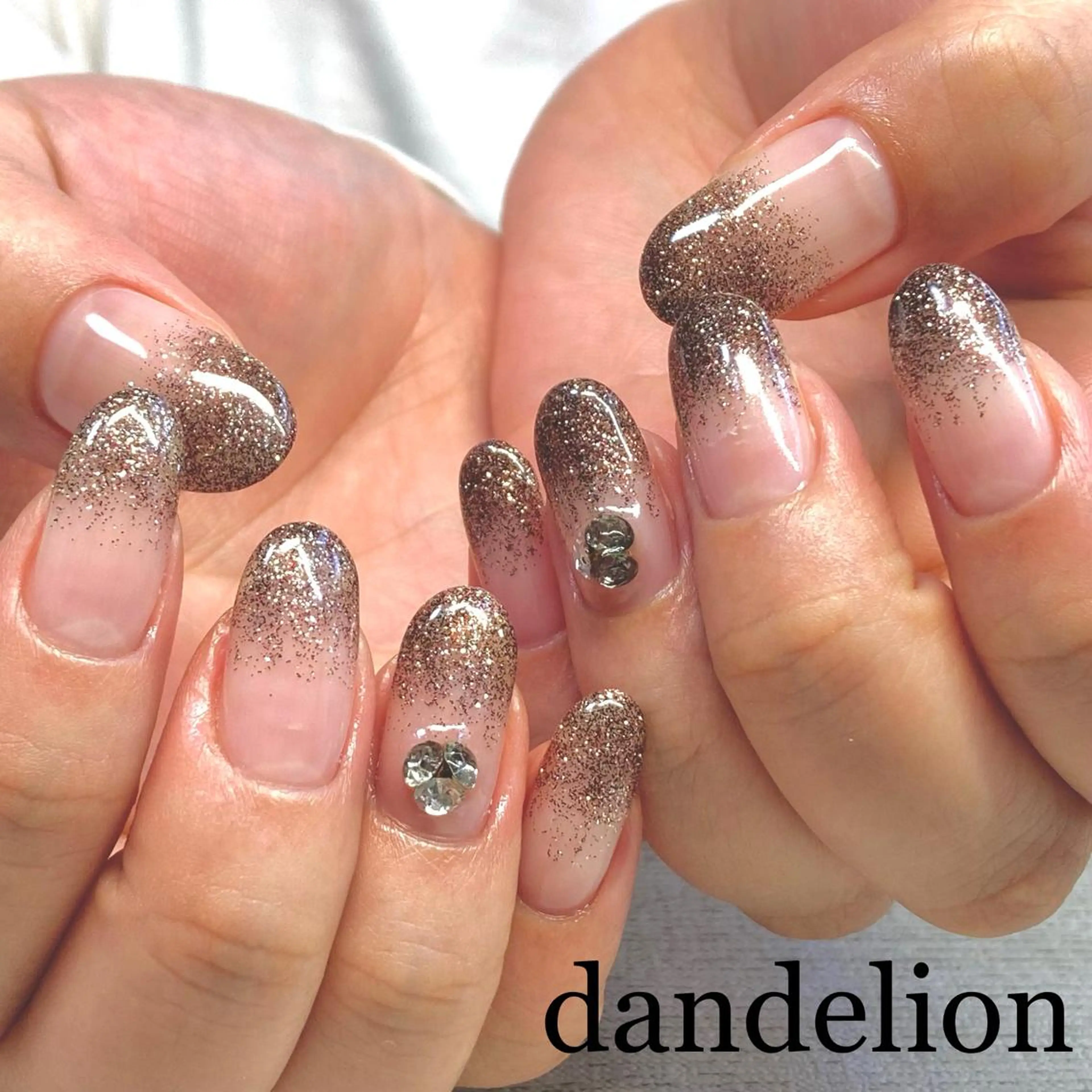 ネイル ハンドネイル ハンドケア dandelion ダンデライオンのネイルデザイン