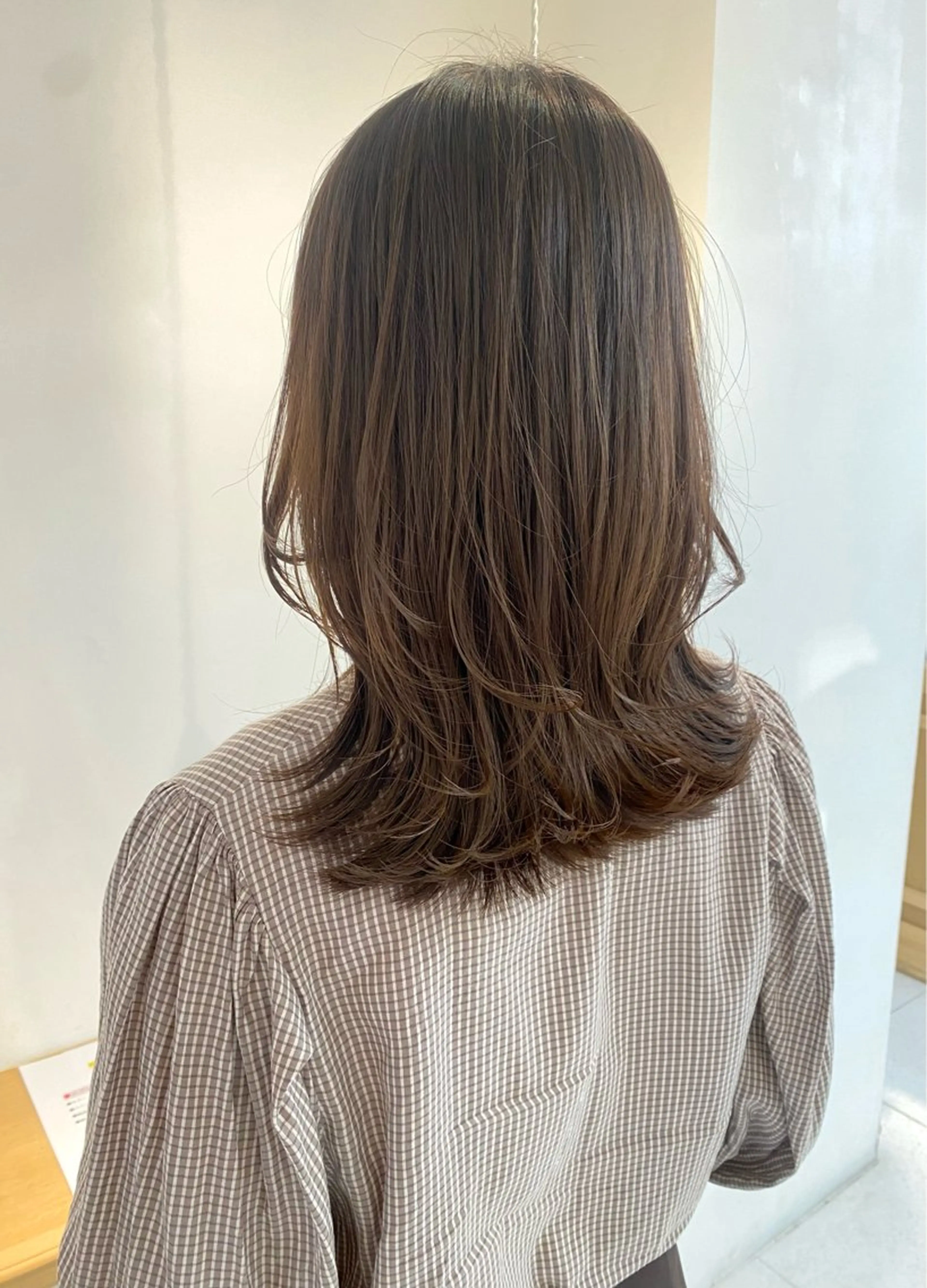 ミディアム カラー カット ヘアカラー トリートメント 安永 涼のヘアスタイル