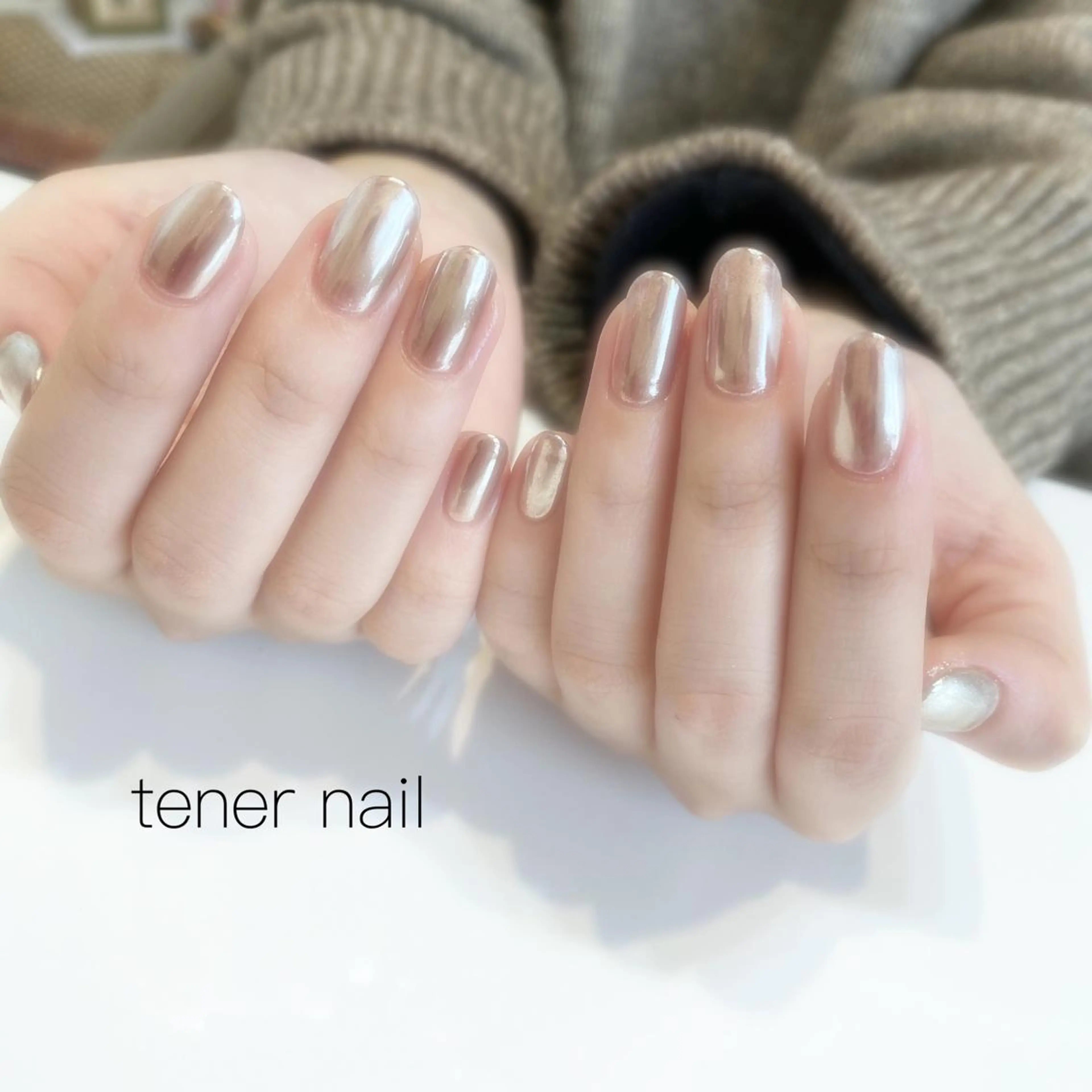 ネイル ミラーネイル シルバー tener  nail  テネルネイル所属・テネルネイル tener nailのネイルデザイン