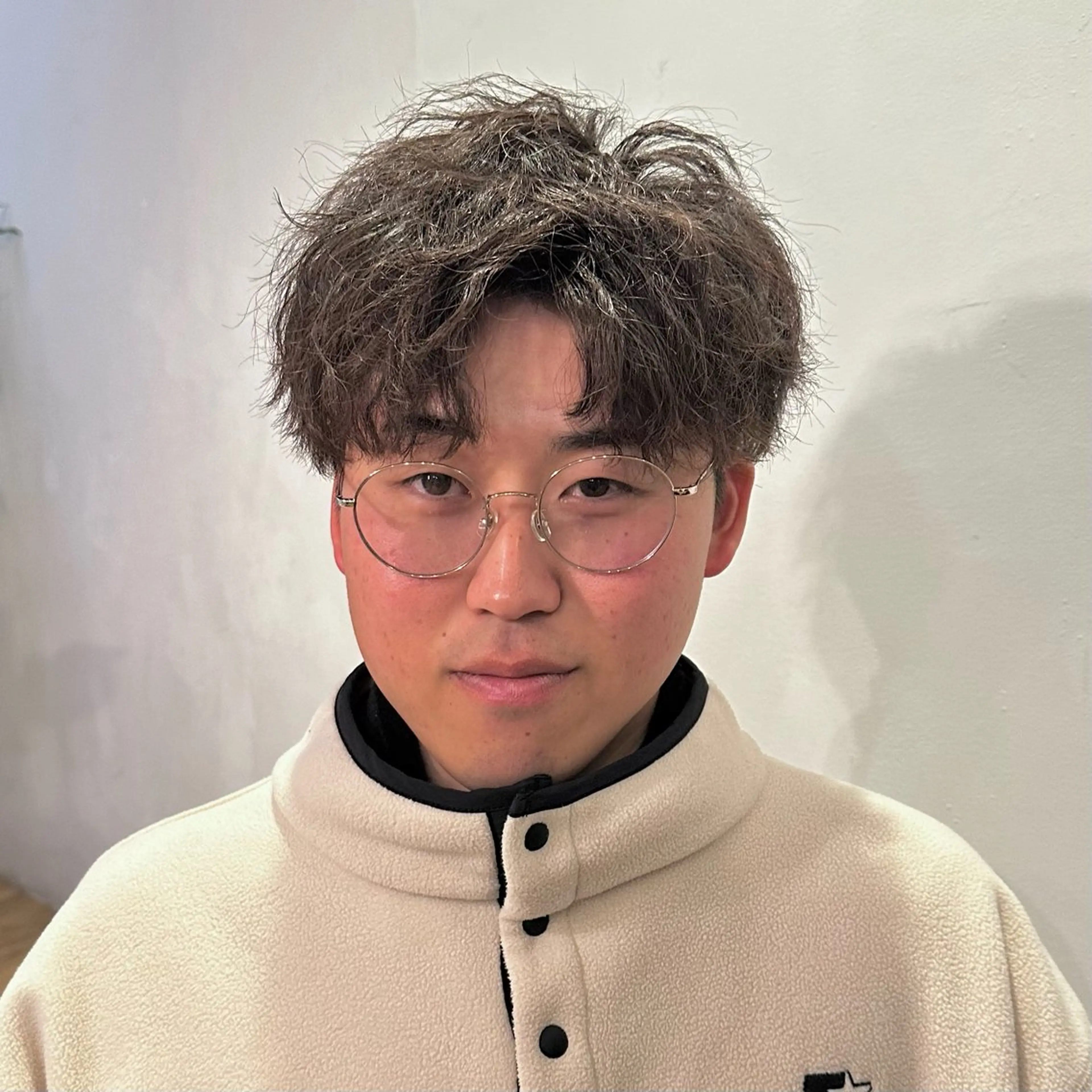 ショート パーマ メンズ アップバング センターパート コンマヘア メンズ韓国風 メンズパーマ カット パーマ トリートメント 【メンズヘア】 原宿/Kasumiのヘアスタイル