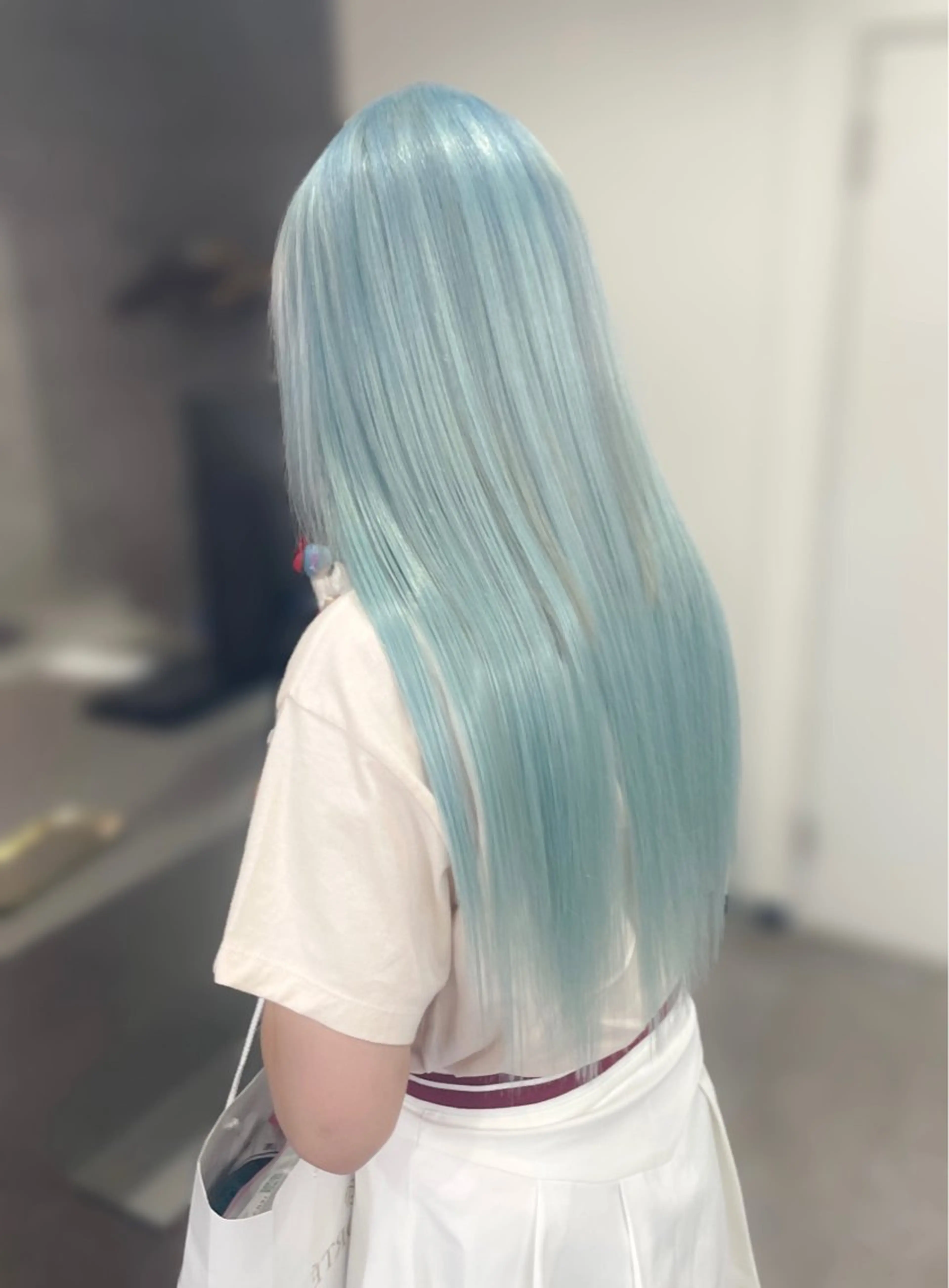 ロング カラー シールエクステ ブリーチ ケアブリーチ ダブルカラー ハイトーンカラー カット ヘアカラー トリートメント エクステ ハイトーンエクステ 🎩カズキ🎩のヘアスタイル