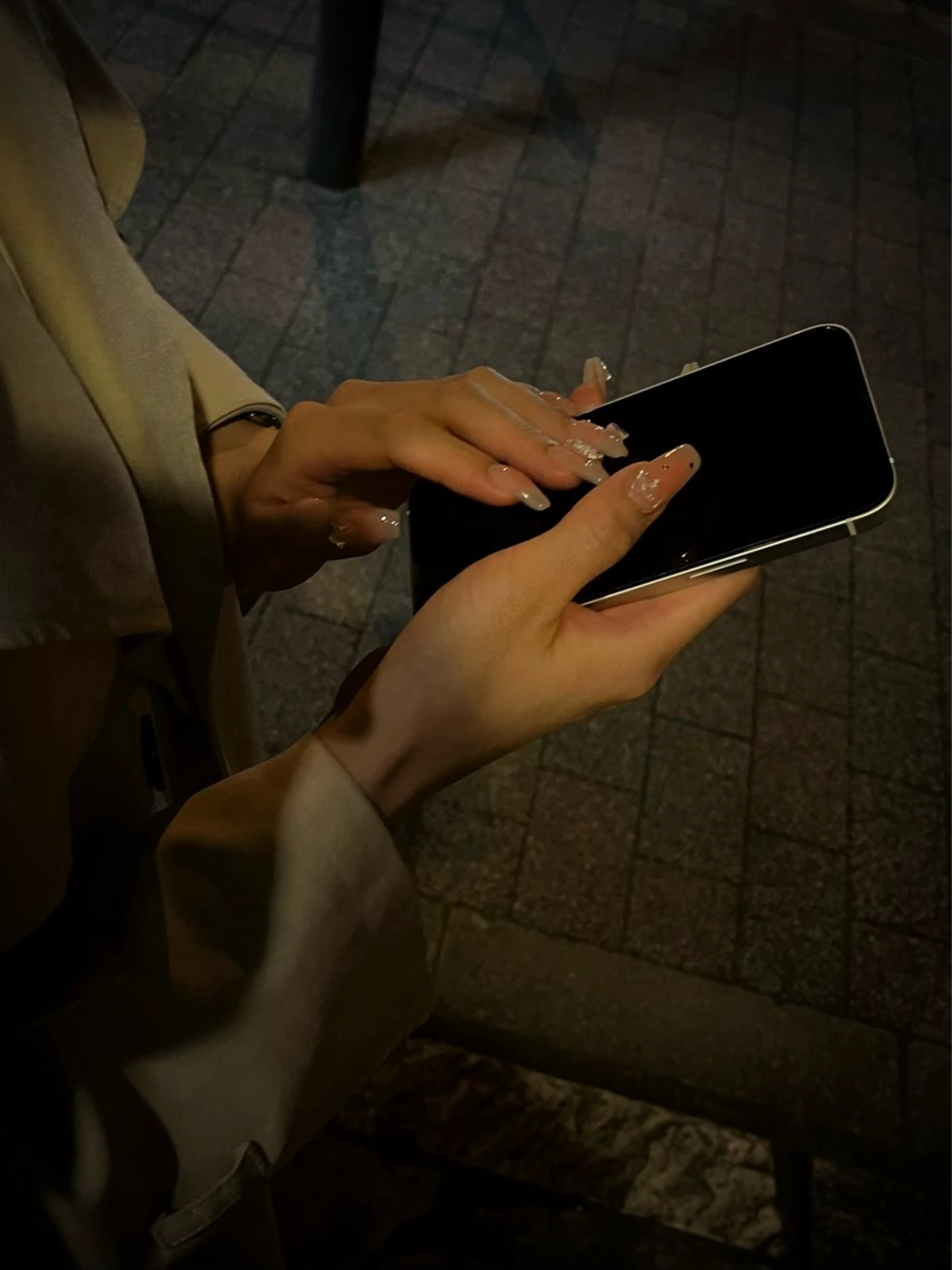 ネイル キラキラネイル マグネットネイル ワンカラーネイル スカルプネイル ワンホンネイル nine.🦋 YUKOのネイルデザイン