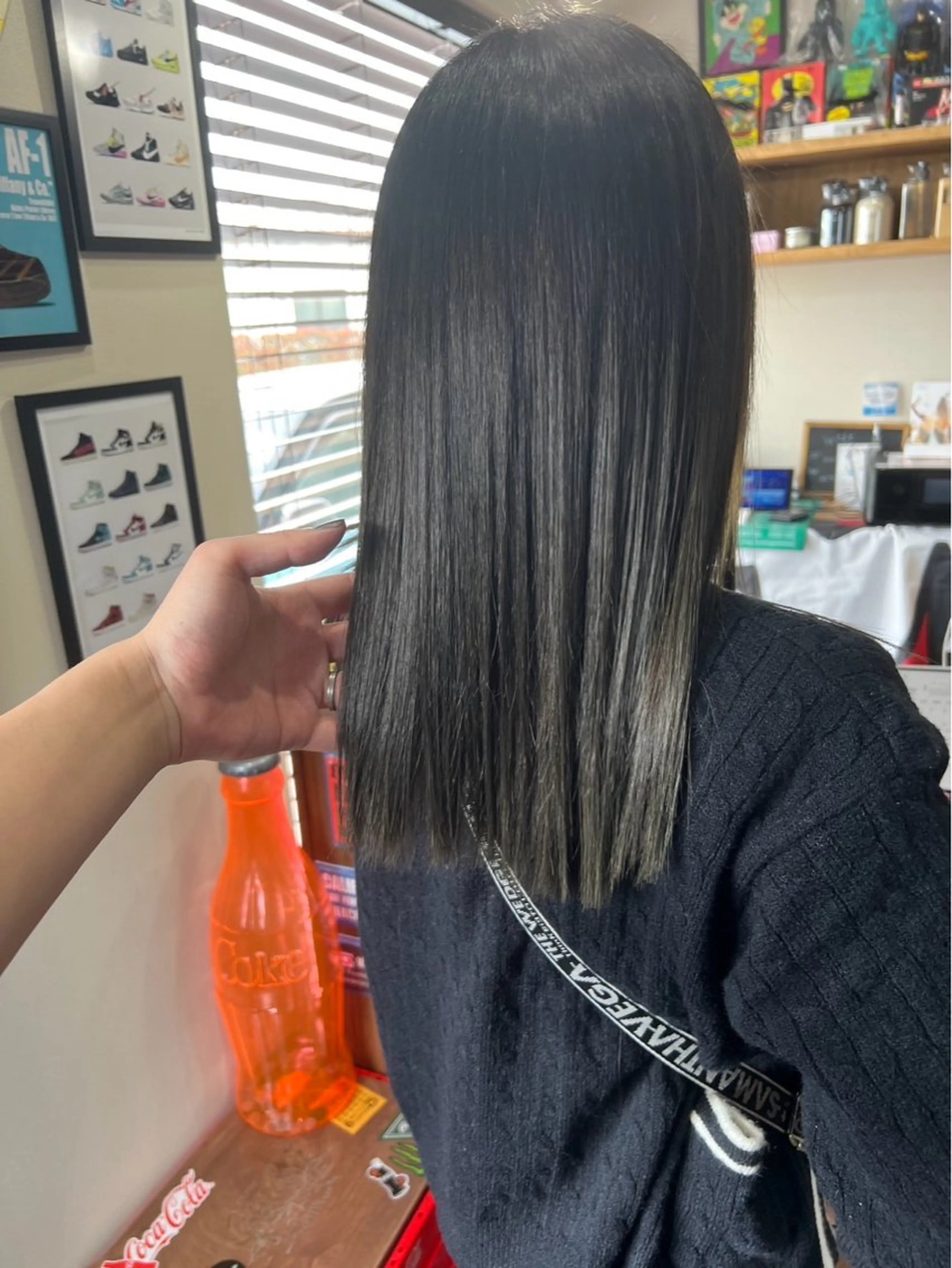 カラー 今野 詩音のヘアスタイル