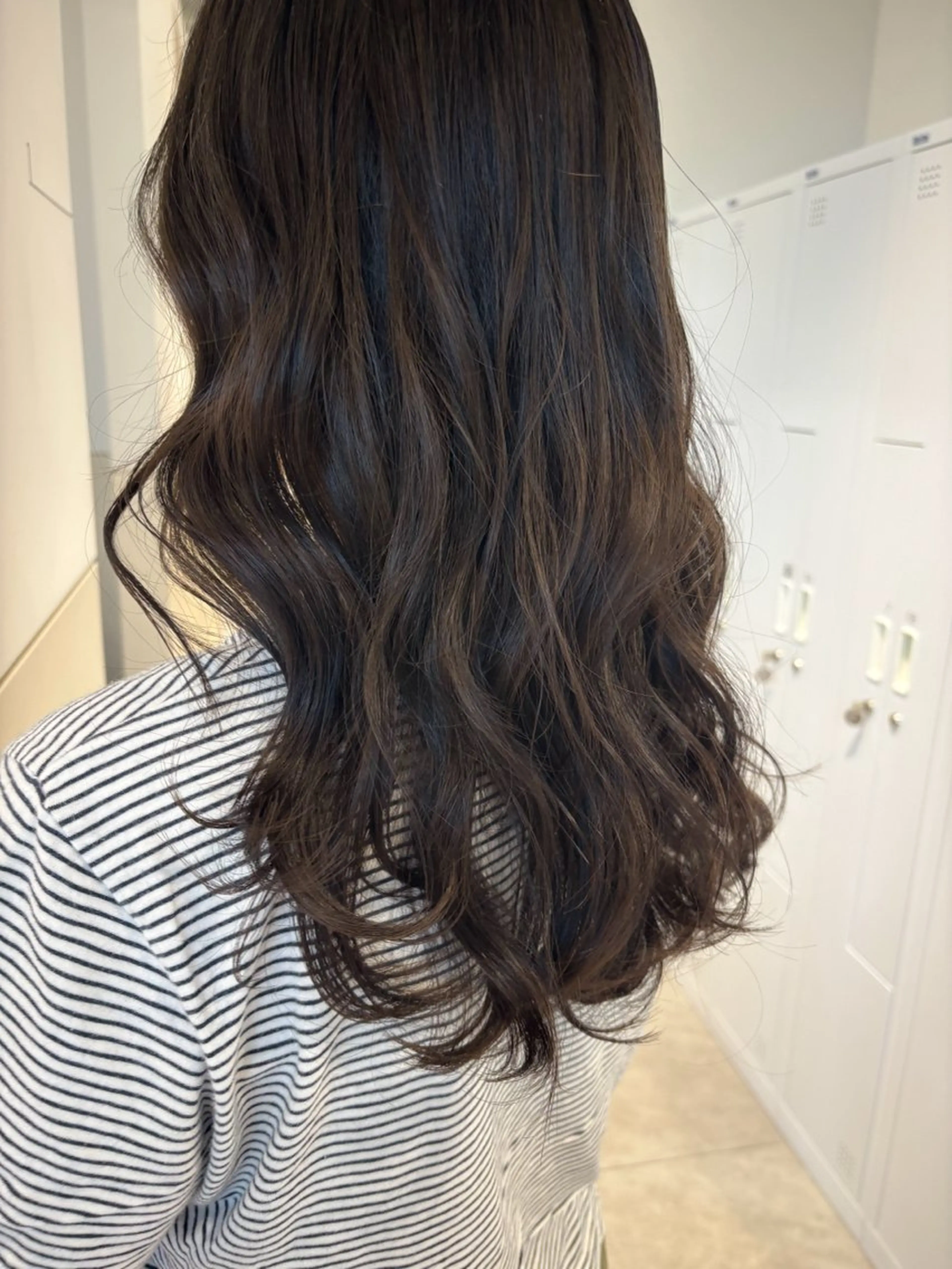 ミディアム カラー グレージュ Matsuzaki Kurumiのヘアスタイル