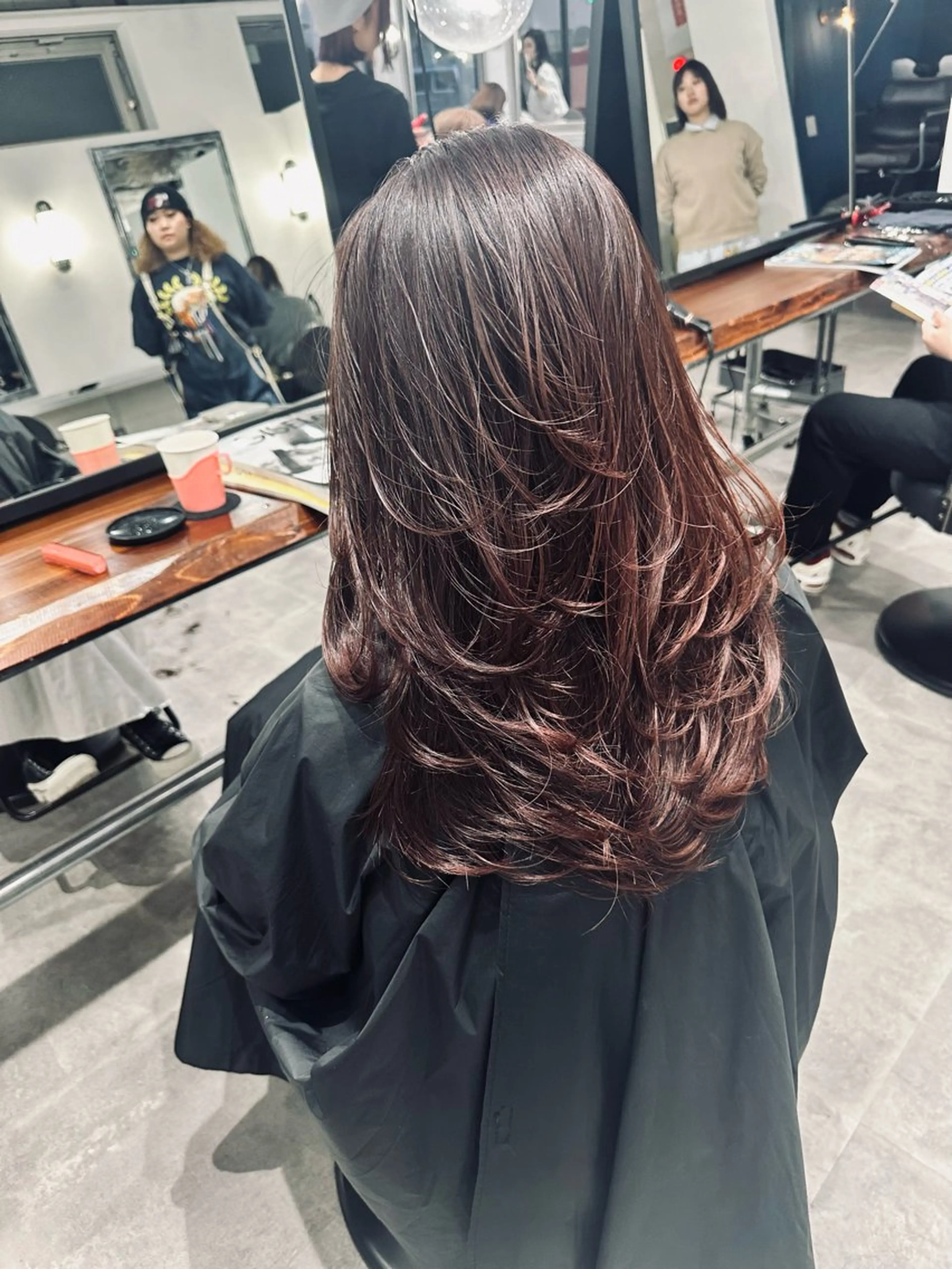 セミロング レイヤーカット 篠崎 佑季のヘアスタイル
