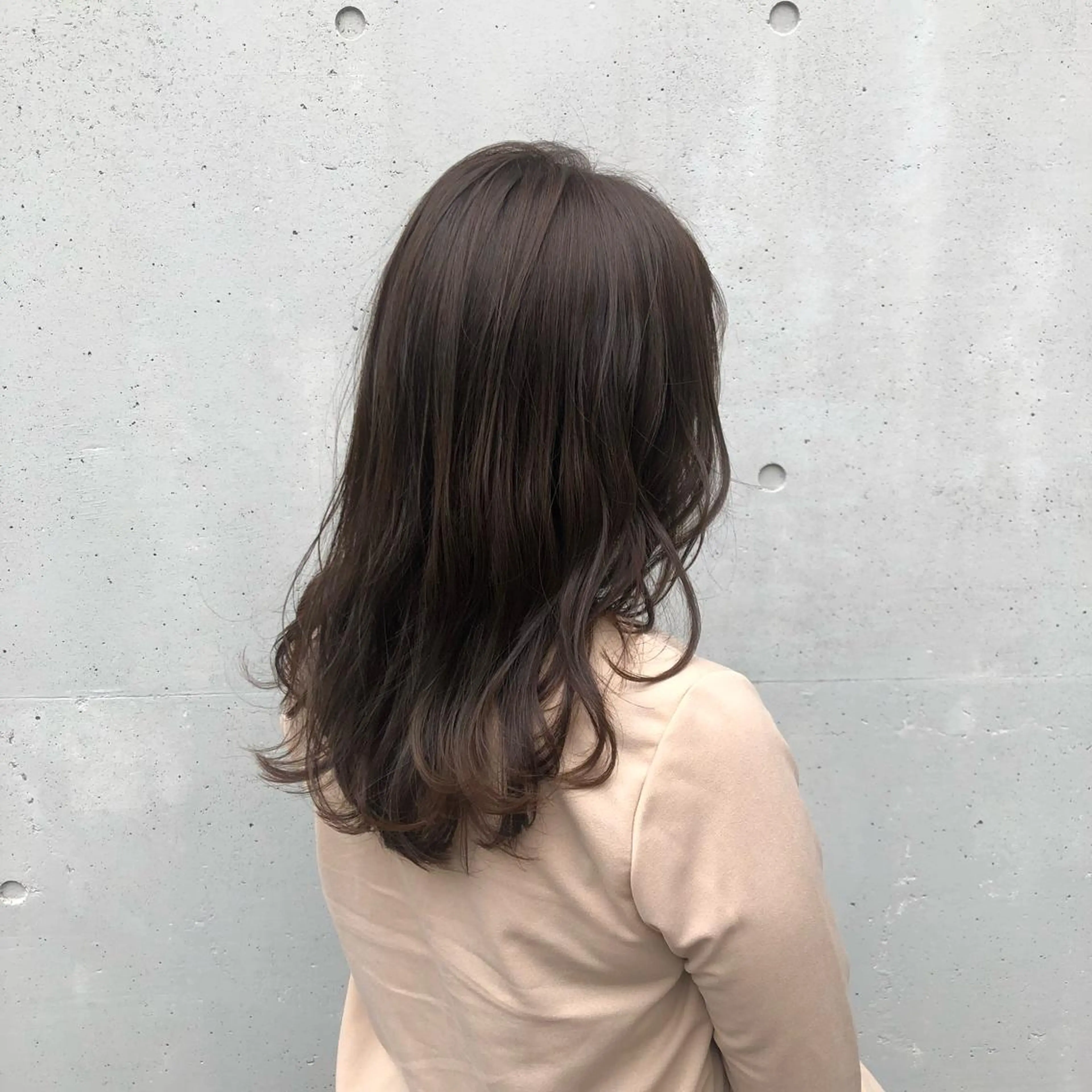 ミディアム カラー ベージュカラー 透明感カラー レイヤーカット カット ヘアカラー トリートメント 酸性縮毛矯正🧴韓国 レイヤー/髪質改善のヘアスタイル