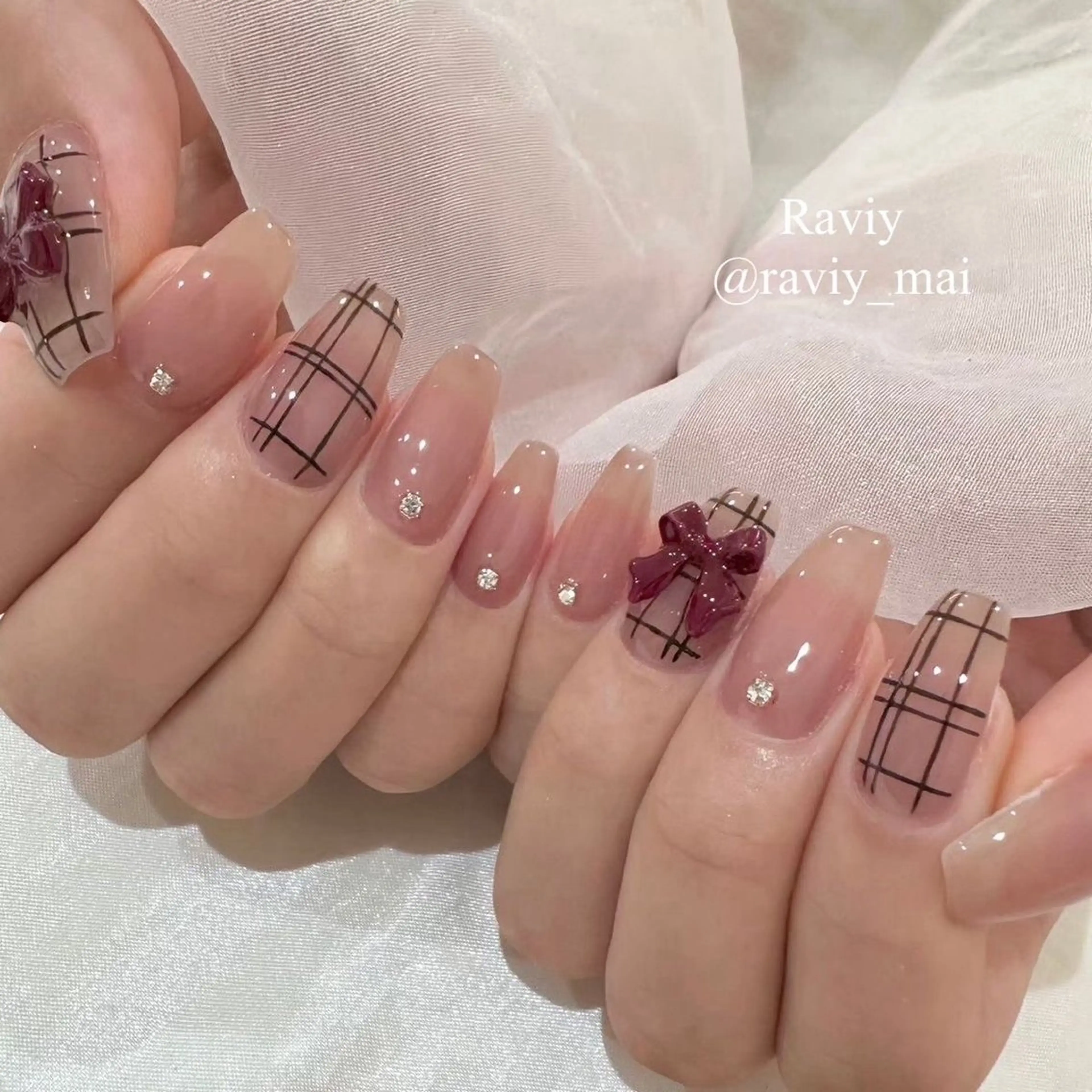 ネイル グラデーション ラメ(グリッター) マグネットネイル ミラーネイル ニュアンスネイル ハンドネイル Lumi de nails所属・Lumi de nailsのネイルデザイン