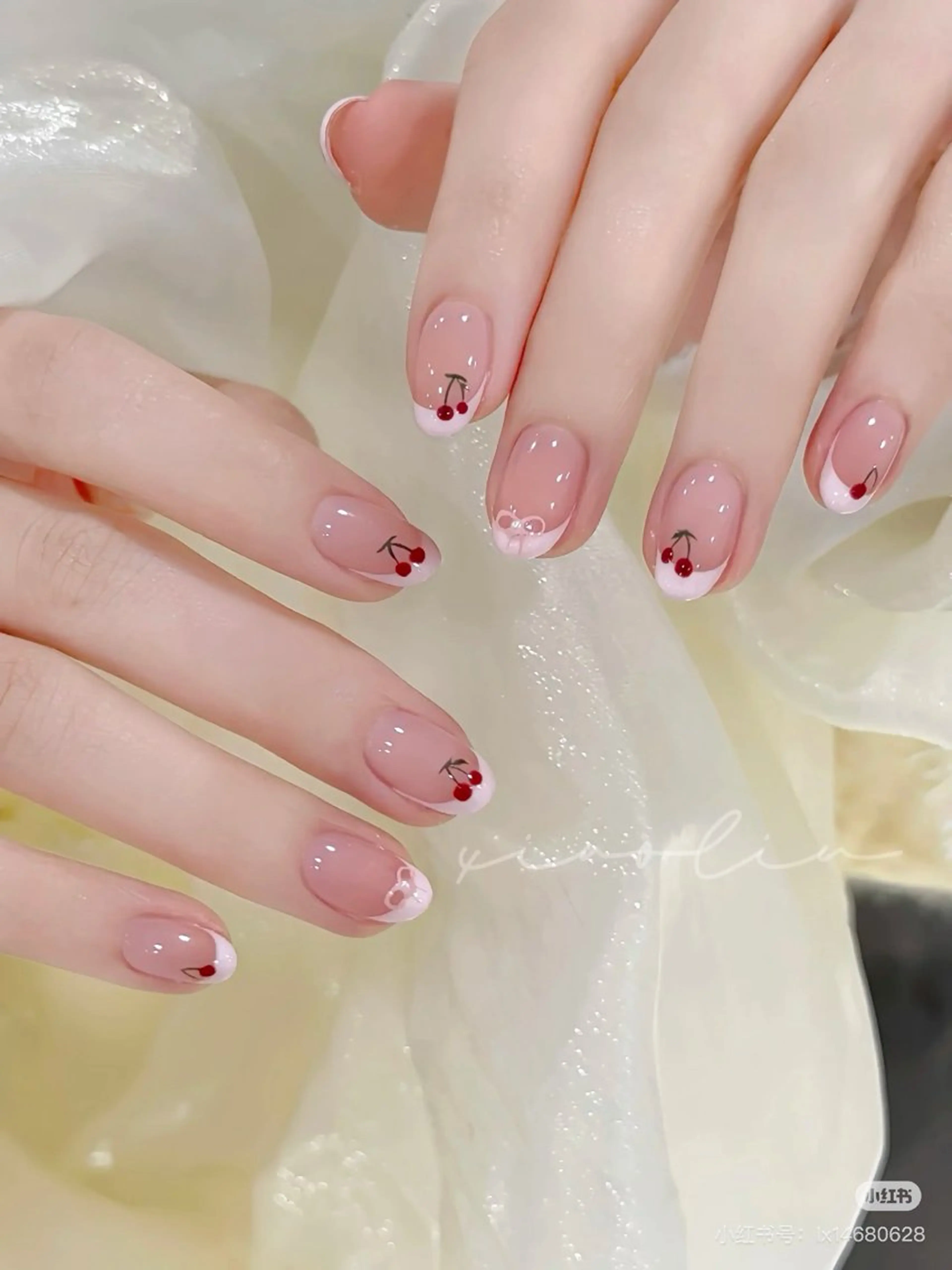 ネイル アートネイル オーロラネイル クリアネイル 長さ出し フレンチネイル LU NAのネイルデザイン