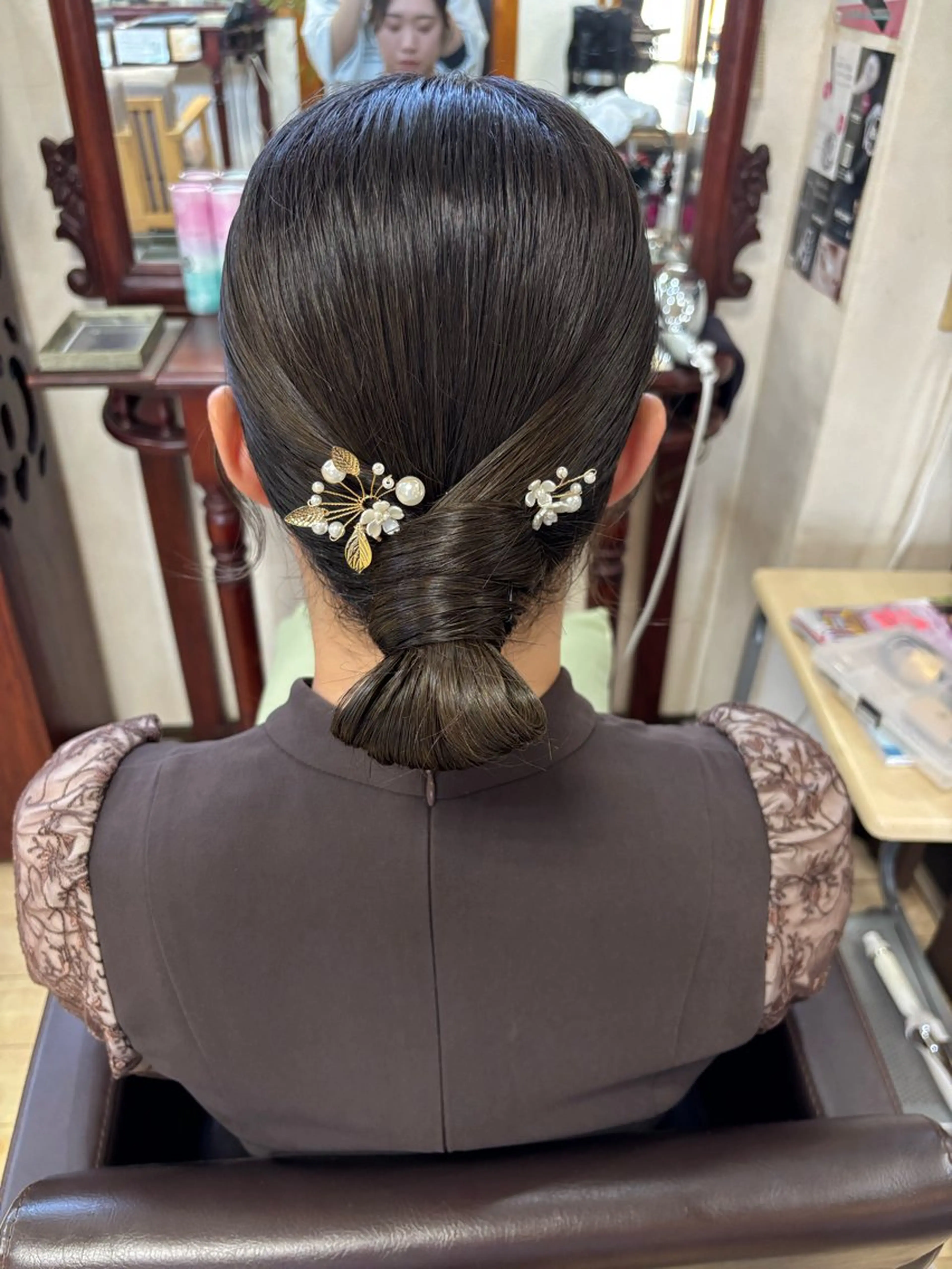 セミロング ヘアアレンジ ヘアセット 桑野 葵のヘアスタイル