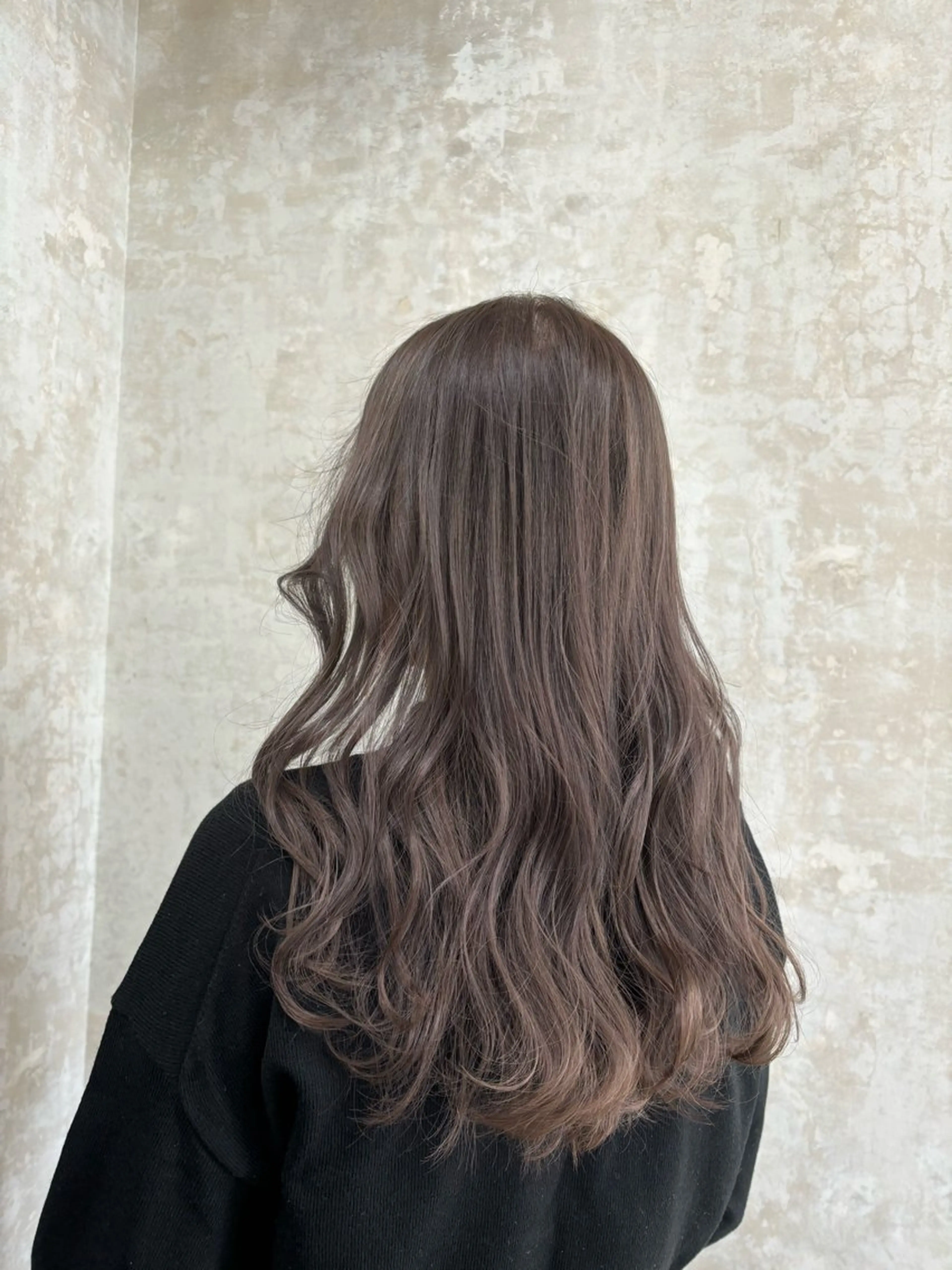 ロング カラー iru所属・Ayano アヤノのヘアスタイル