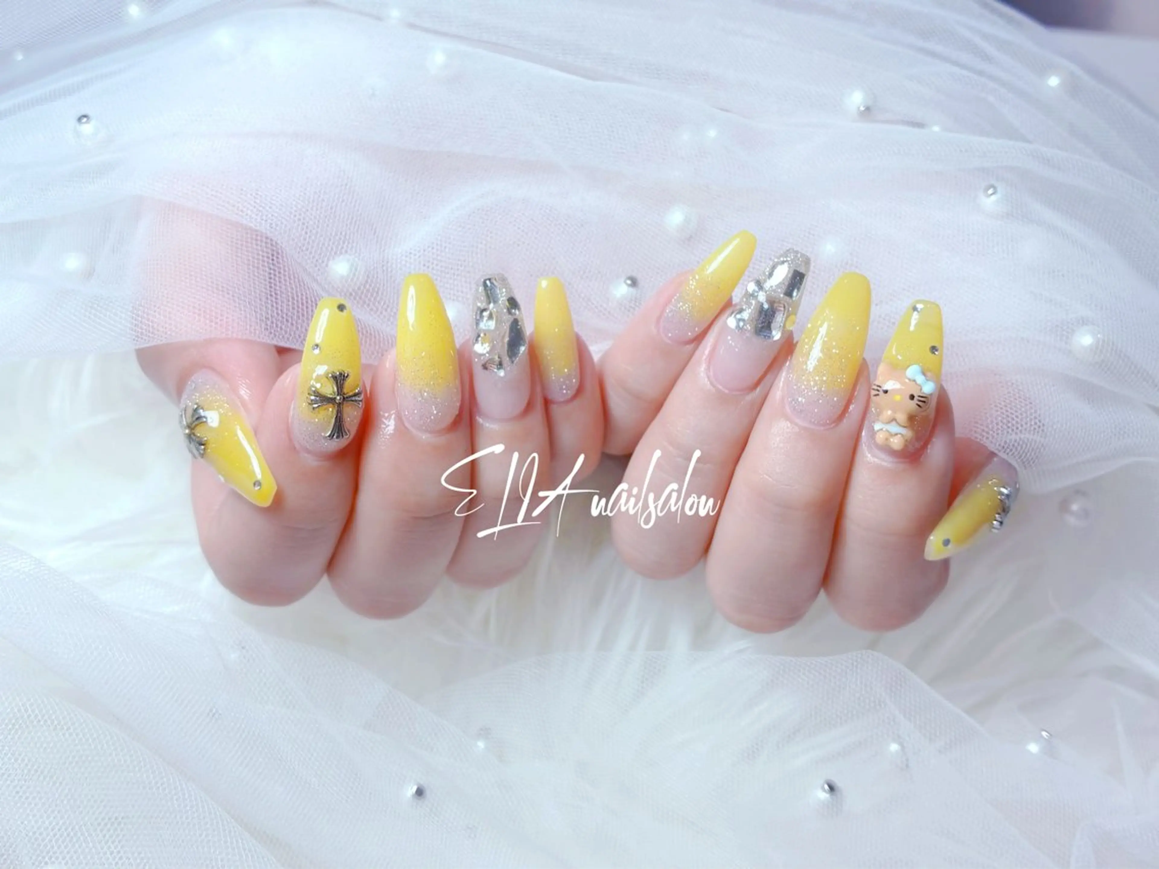 ミディアム cici nailのネイルデザイン