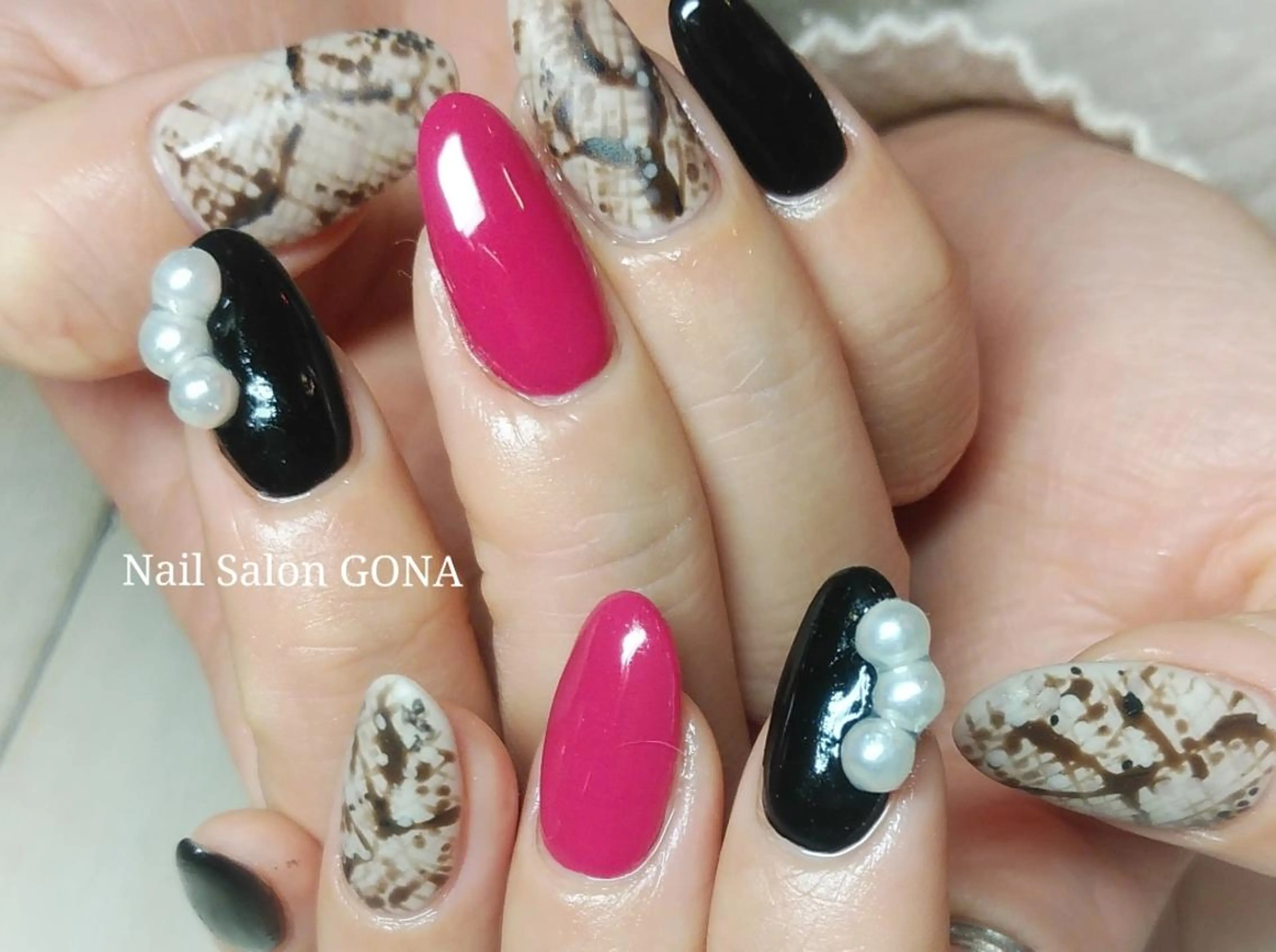 ネイル ネイルサロン& スクールGONAのネイルデザイン
