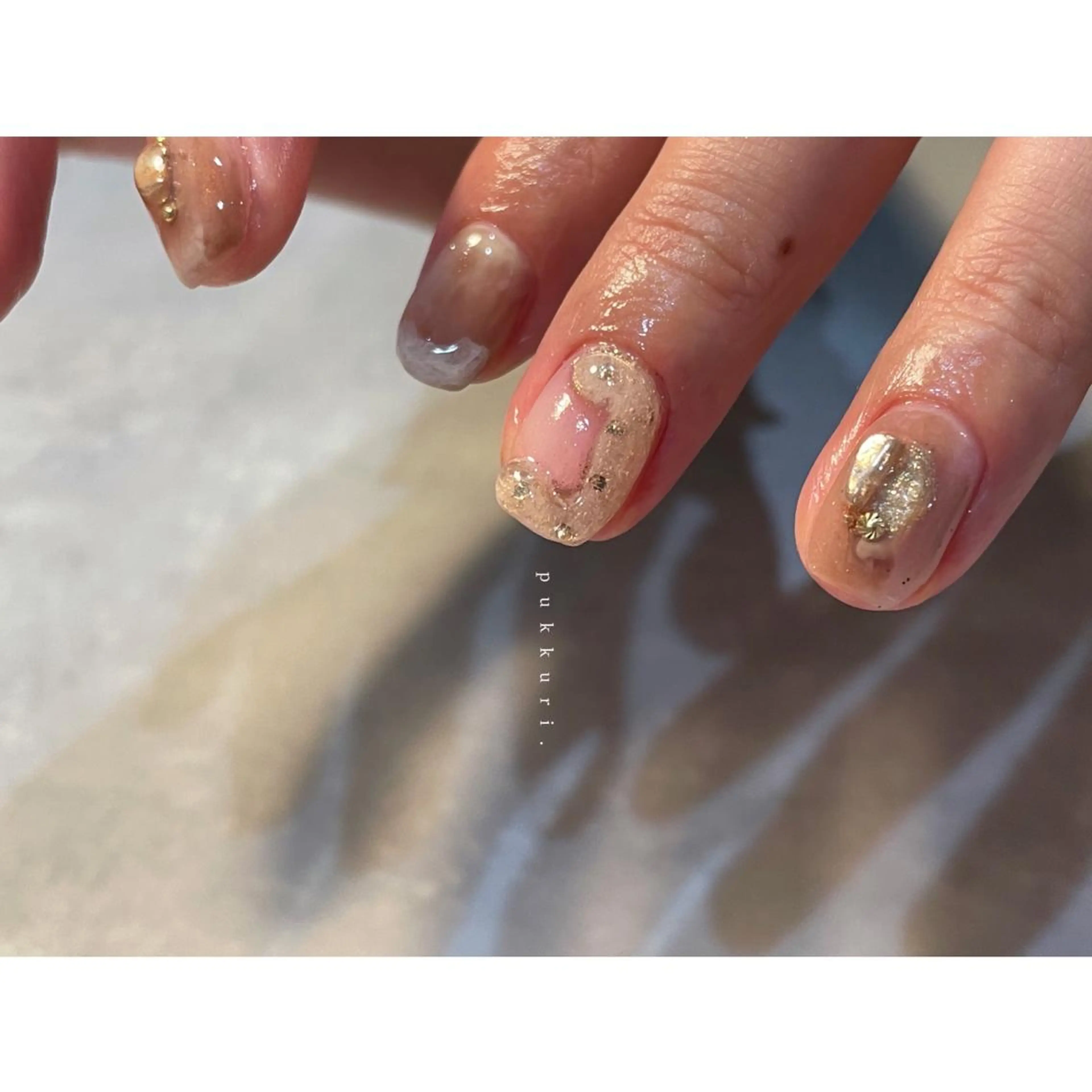 ネイル アートネイル ブラウン ミラーネイル ニュアンスネイル ワンカラーネイル ハンドネイル lacier nailのネイルデザイン