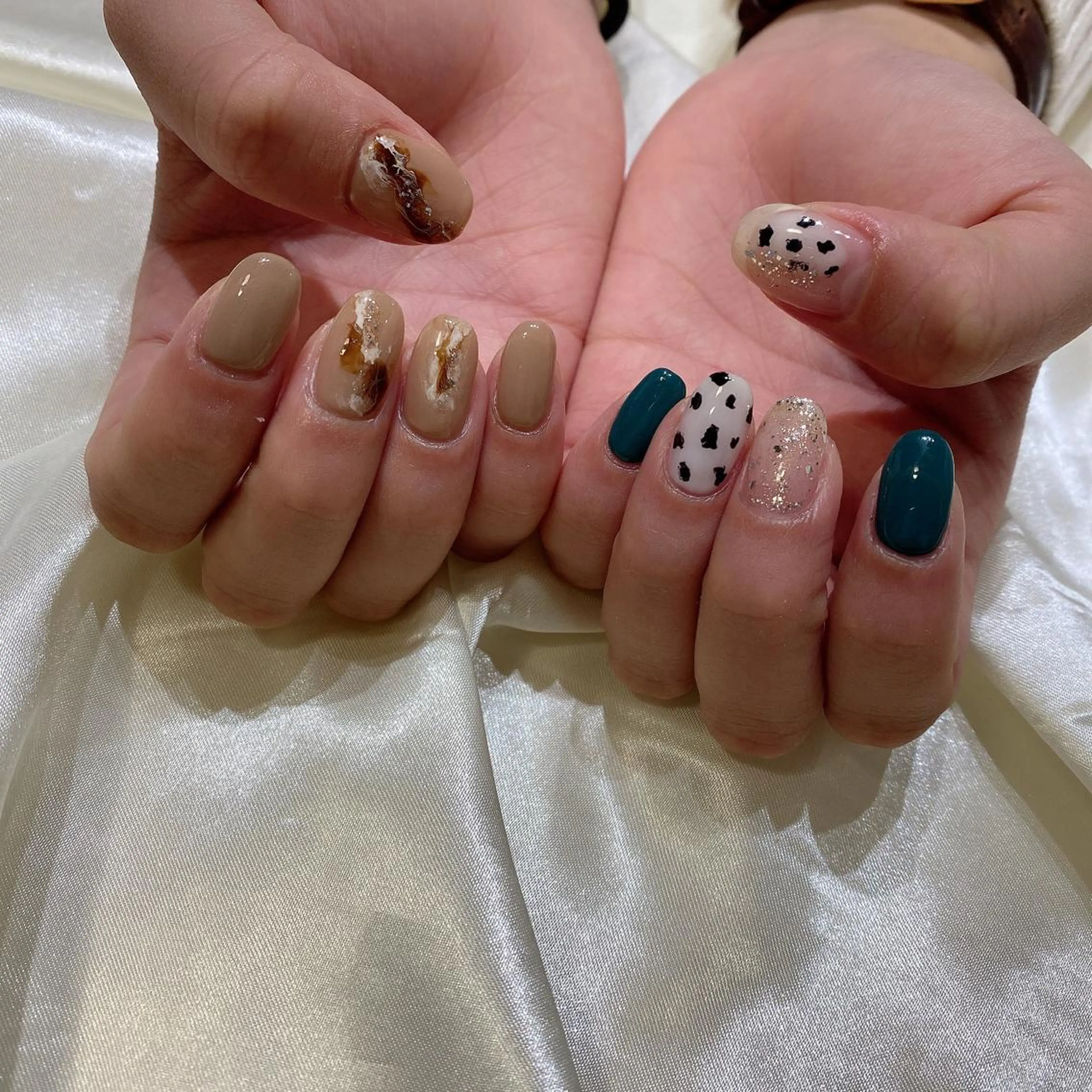 ネイル ハンドネイル 西岡 杏のネイルデザイン