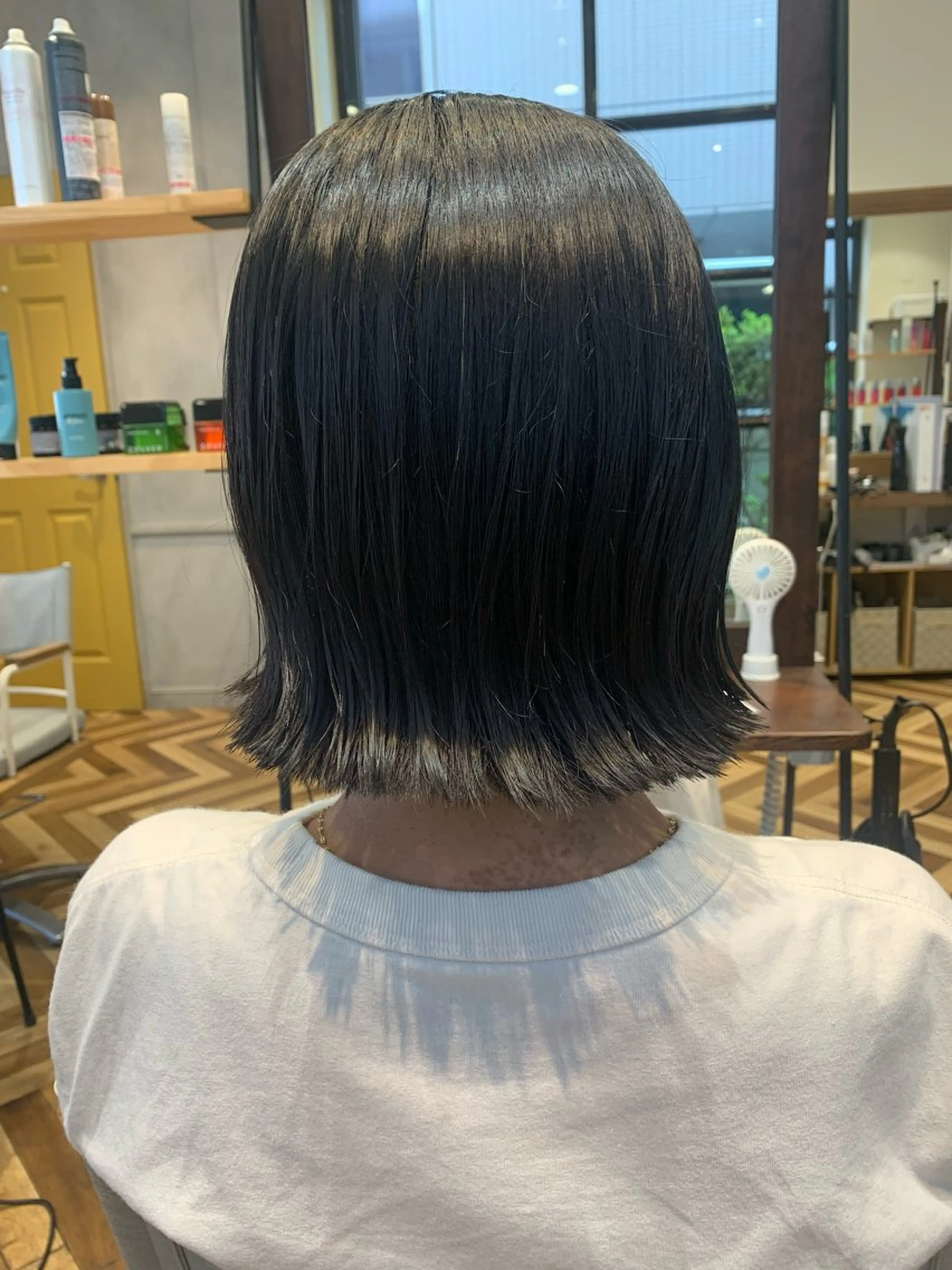 ミディアム 庄司 茉里愛のヘアスタイル