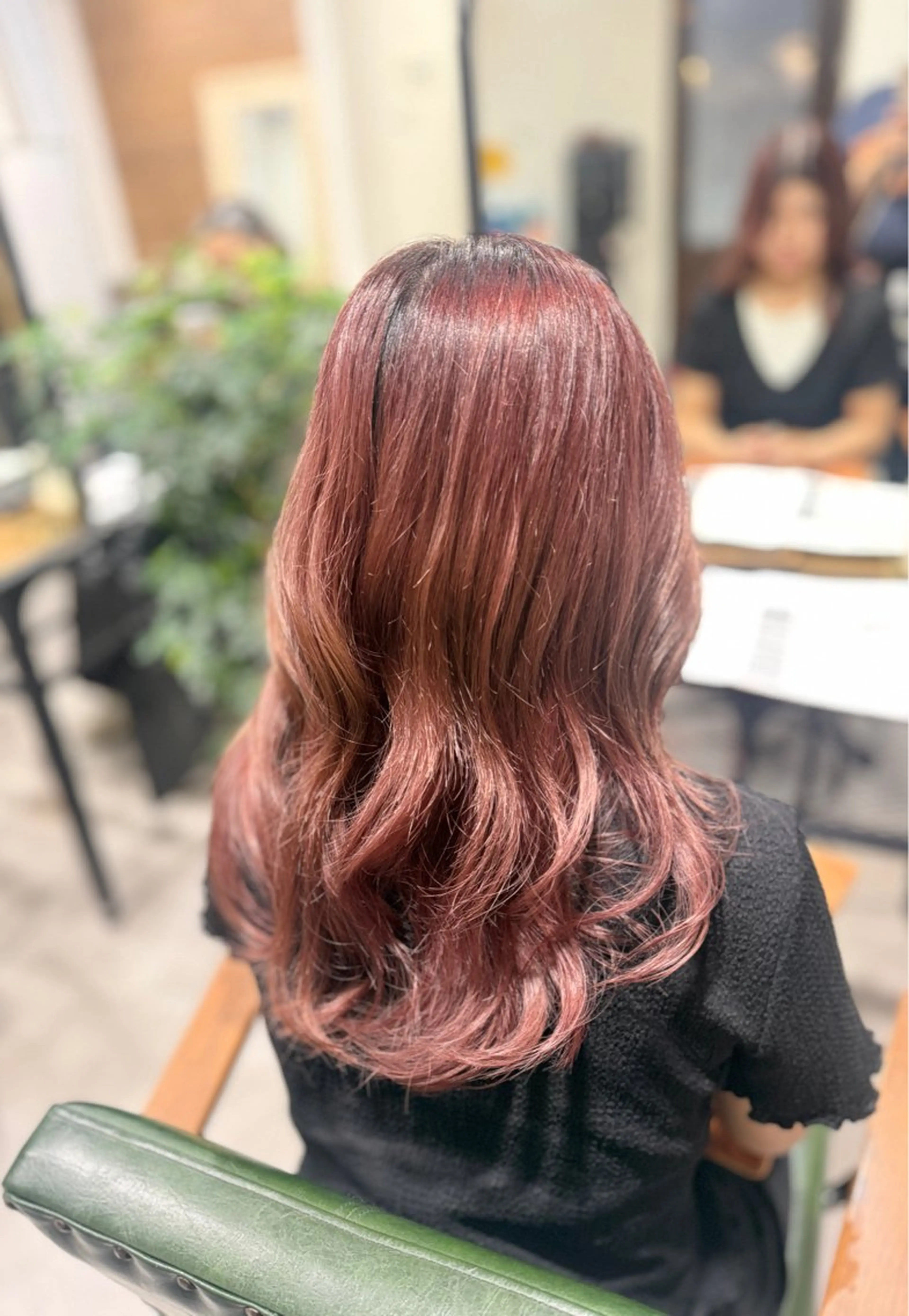 セミロング ヘアカラー オリーブ🫒レイヤー /平尾/りの‎🤍のヘアスタイル