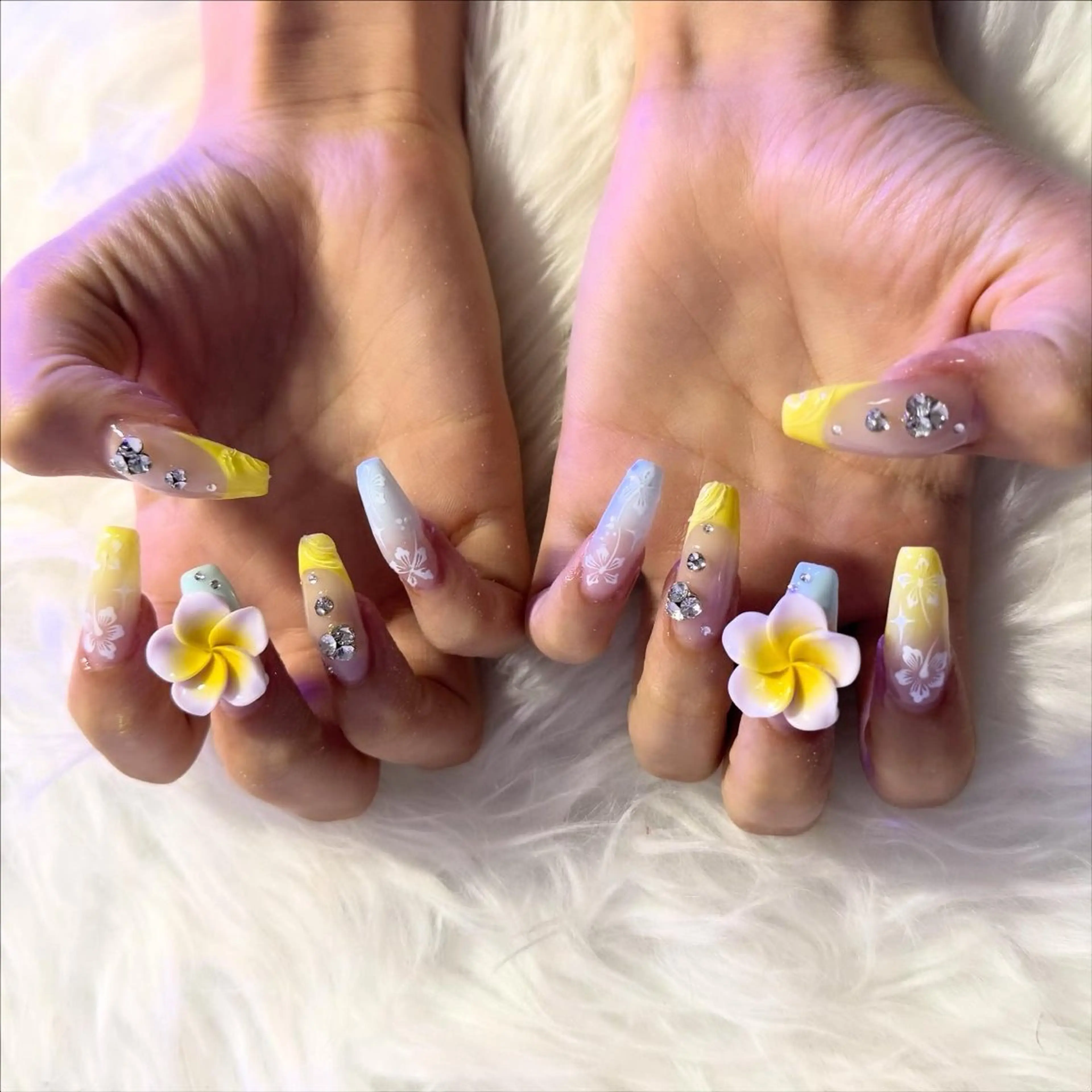 ロング ハンドネイル mao .のネイルデザイン