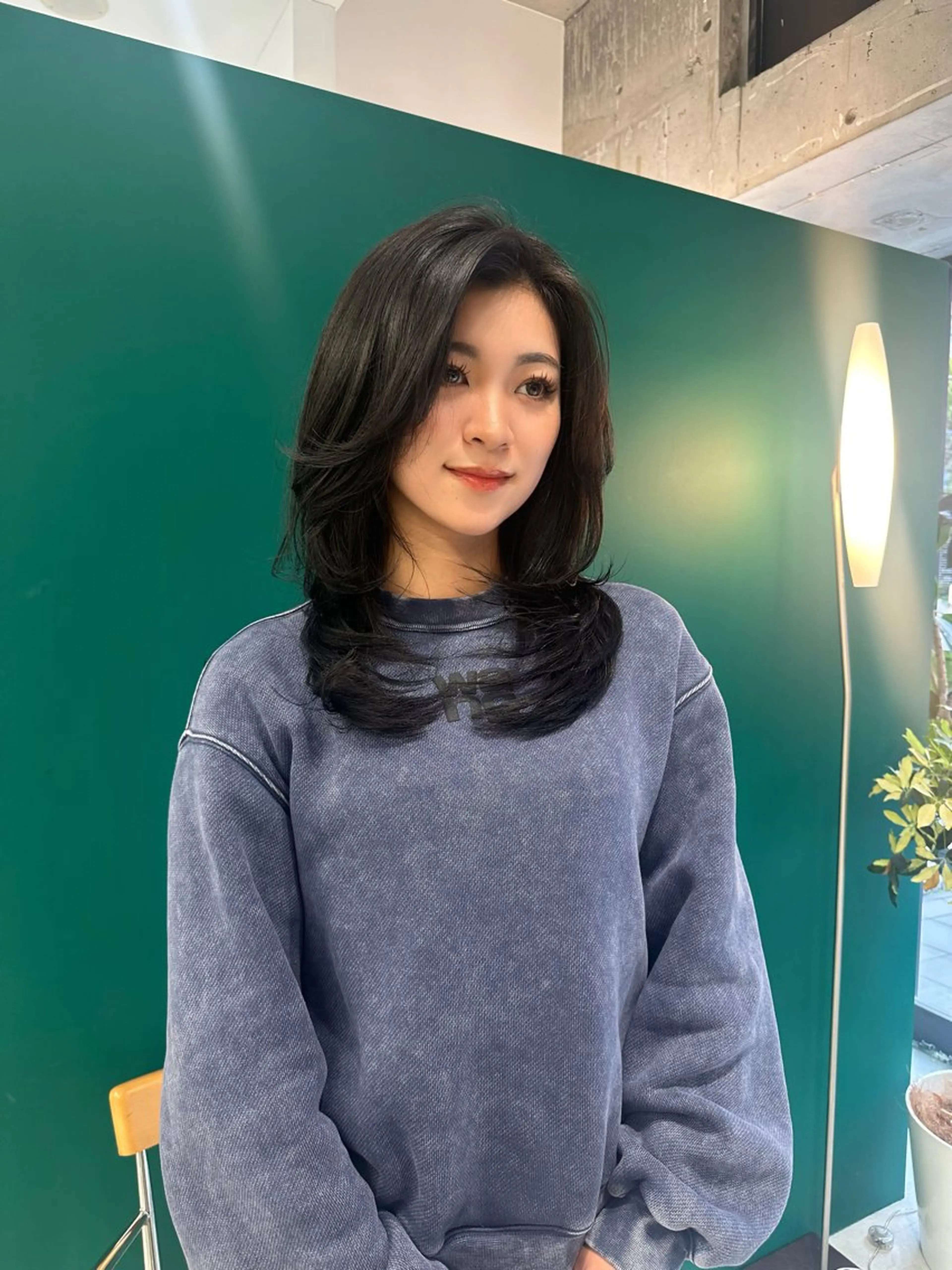 セミロング カラー カット ヘアカラー トリートメント M所属・ハイトーン/透け感 カラー🎀真香のヘアスタイル