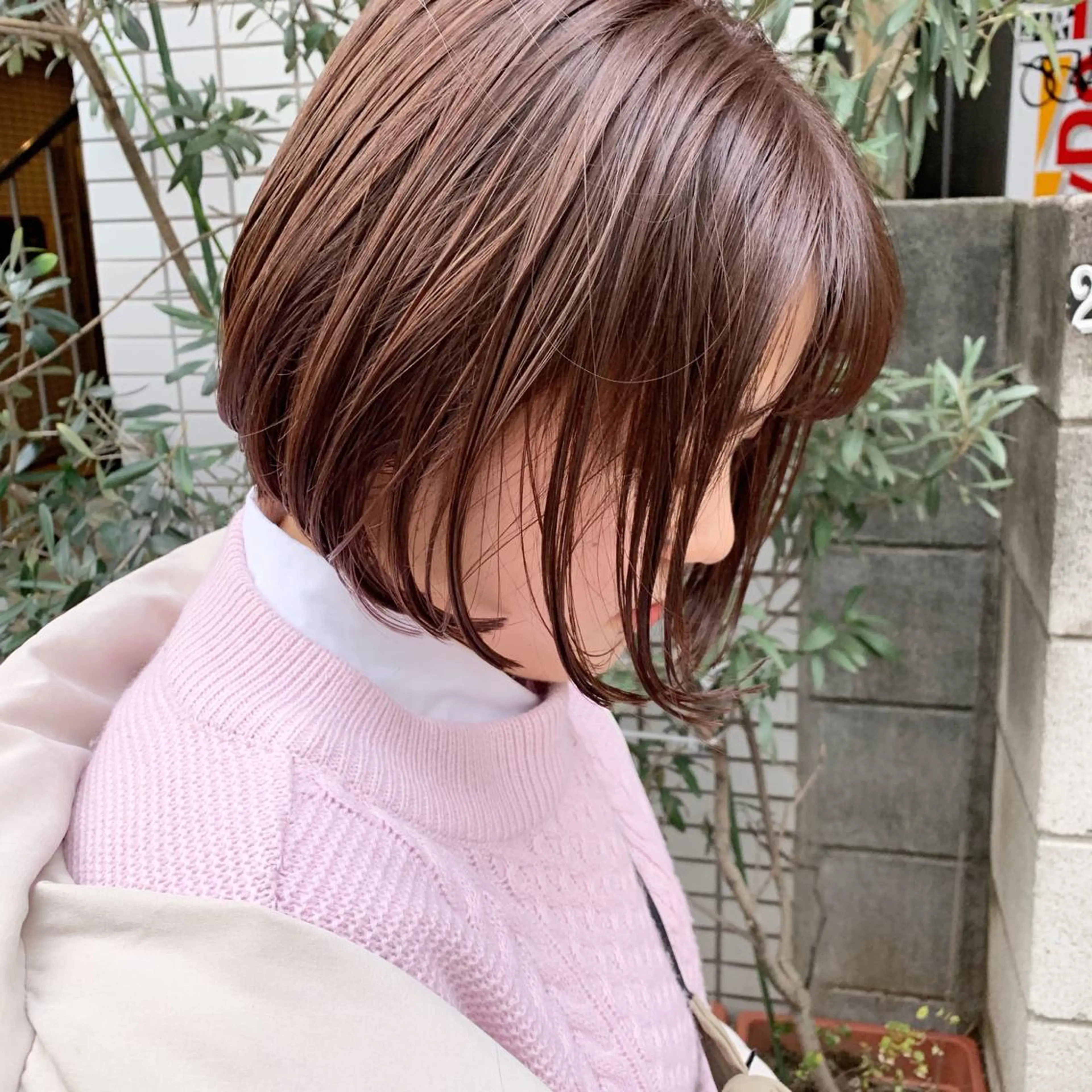 ミディアム カラー ヘアアレンジ ベージュカラー ハイライトカラー ピンクカラー ピンクベージュ ボブ 🫧透明感カラー/ ボブ/小笠原汐海🪽のヘアスタイル