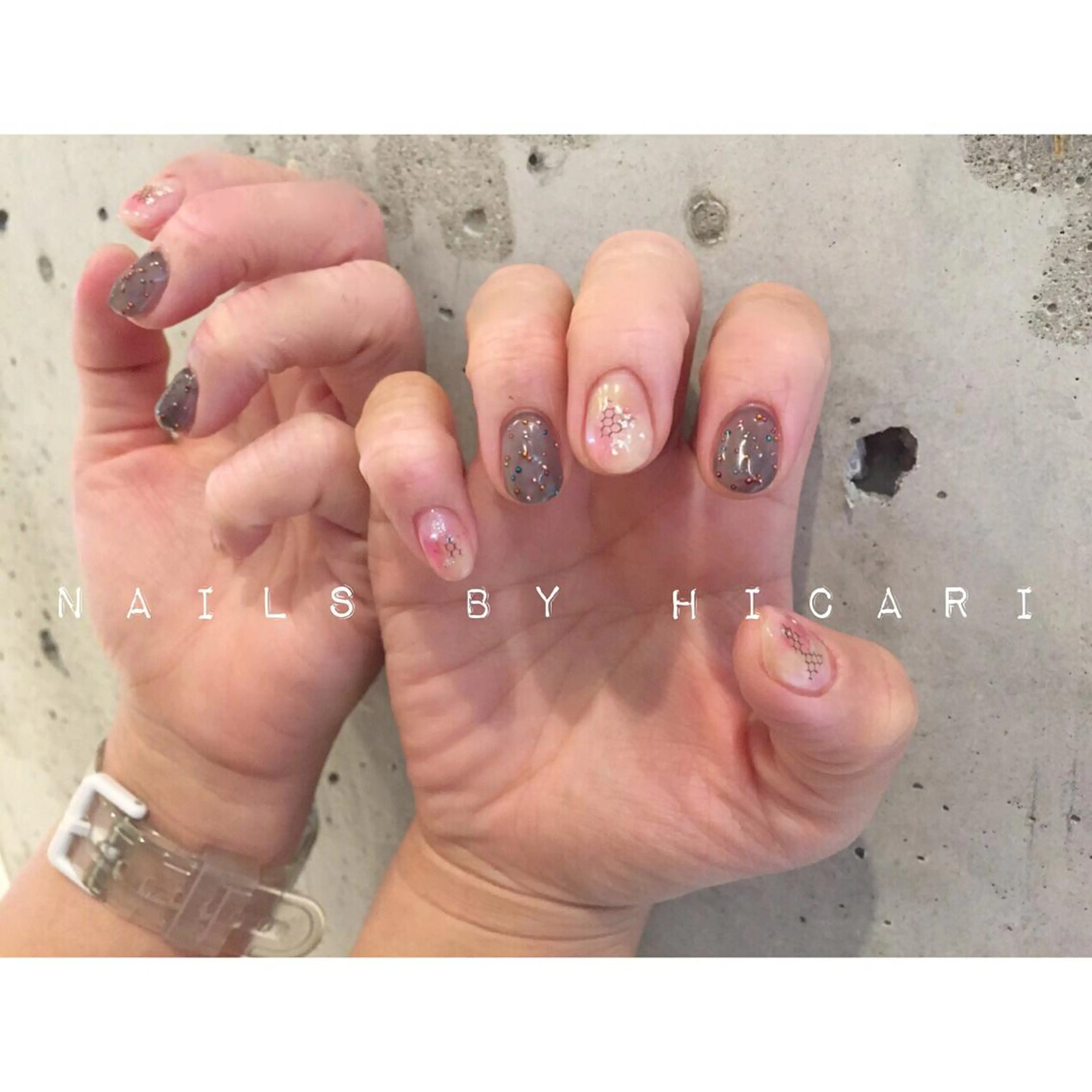 ショート カラー ネイル マツエク・マツパ ジェルネイル ニュアンスネイル パラジェル illum hicariのネイルデザイン