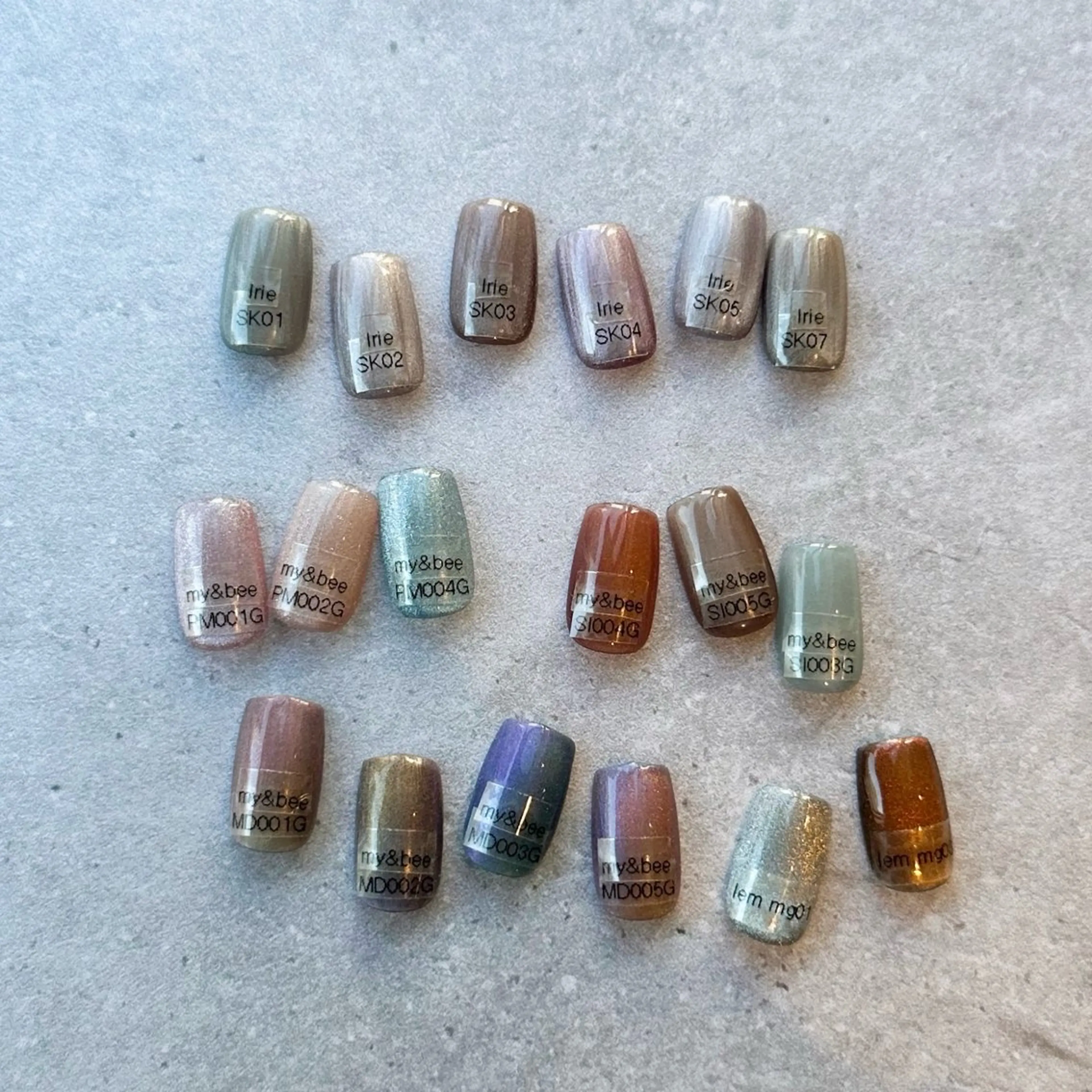 ネイル マグネットネイル Lanié yokokawaのネイルデザイン