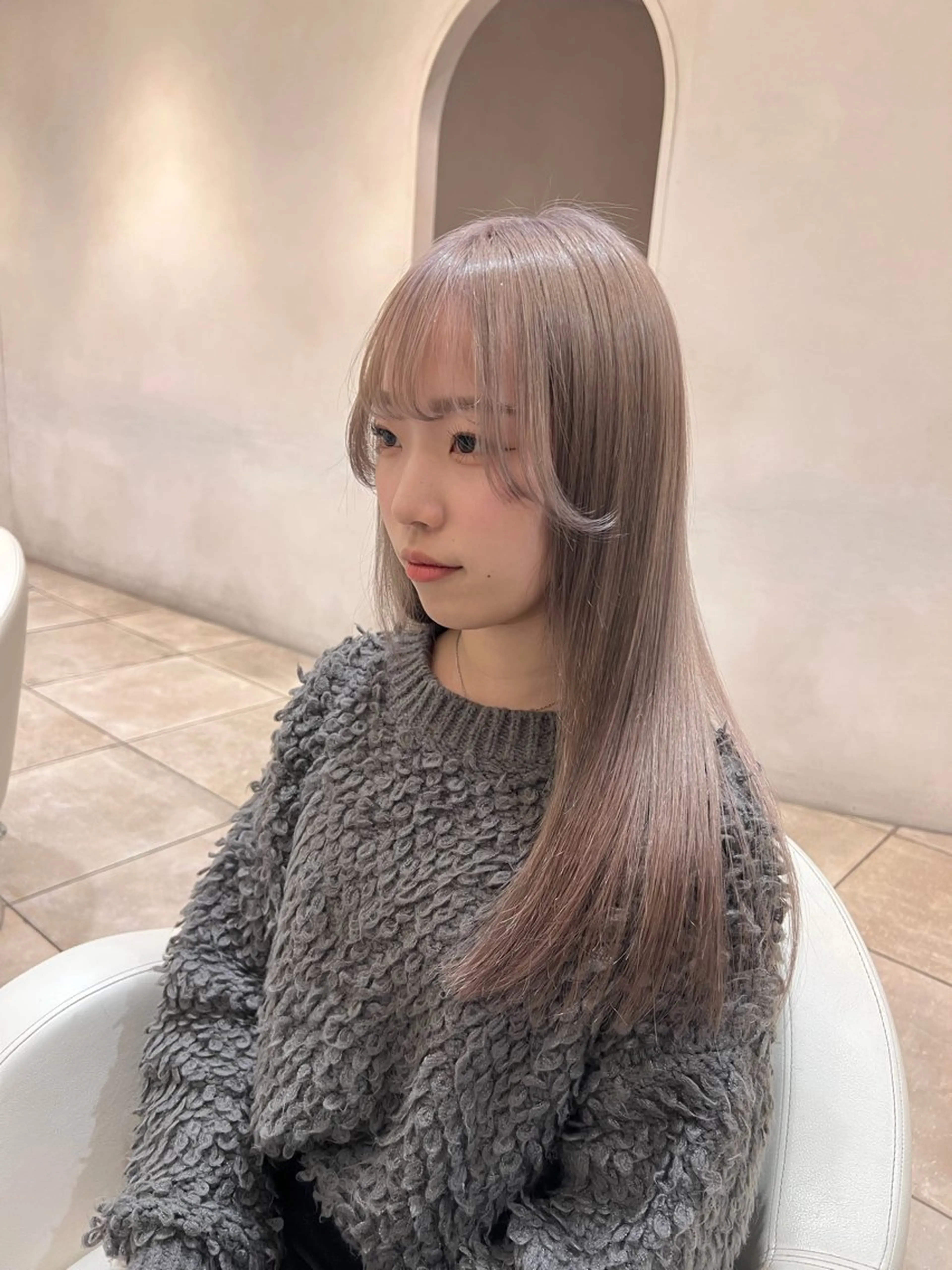 カラー ベージュカラー ハイトーンカラー ミルクティーベージュ ヘアカラー 地毛風ストレート/ 髪質改善/セキネのヘアスタイル