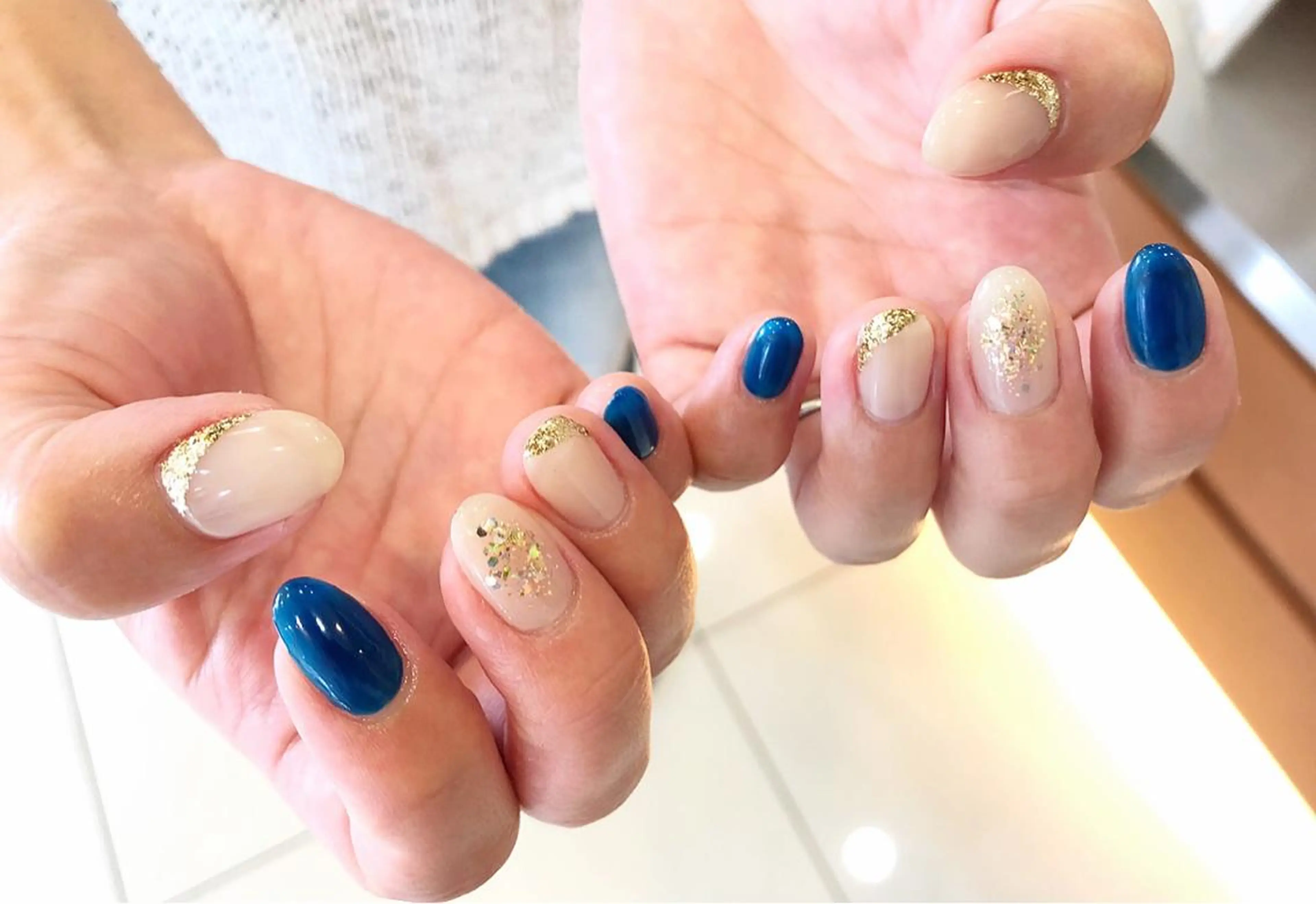 ネイル ゴールド nail salon Regaosのネイルデザイン