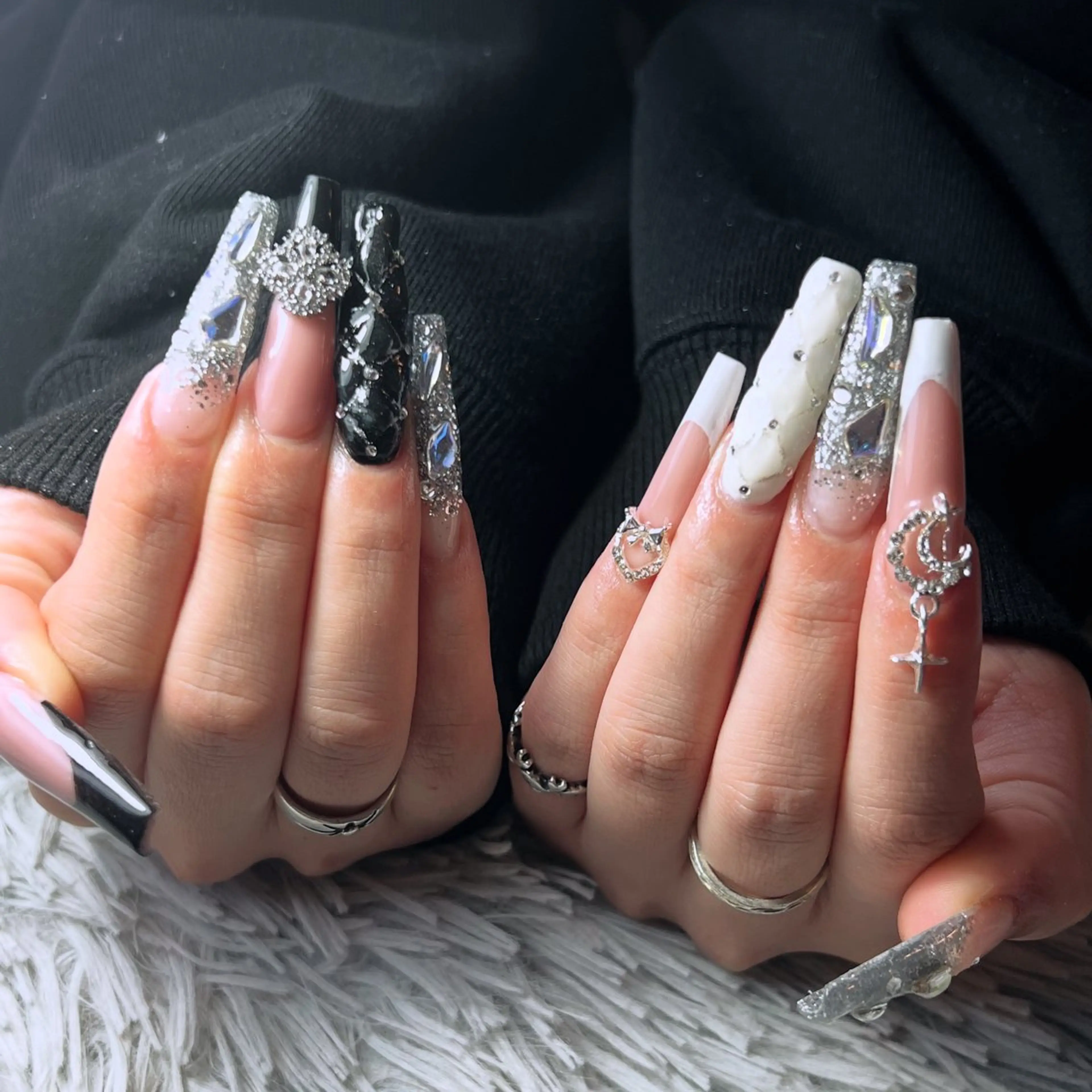 ネイル フレンチネイル ラメ(グリッター) ラメグラデーション スカルプネイル ハンドネイル シェヌネイル JURAのネイルデザイン